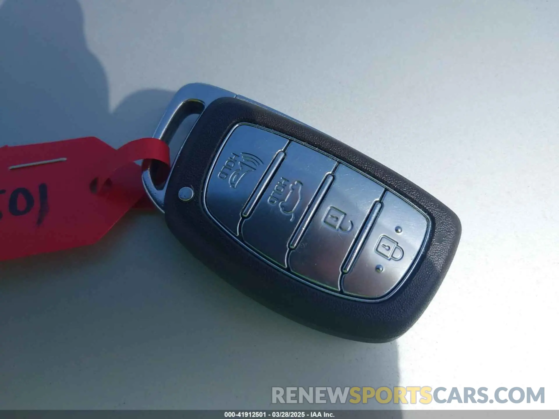 11 Photograph of a damaged car KMHC65LCXKU125030 HYUNDAI IONIQ HYBRID 2019