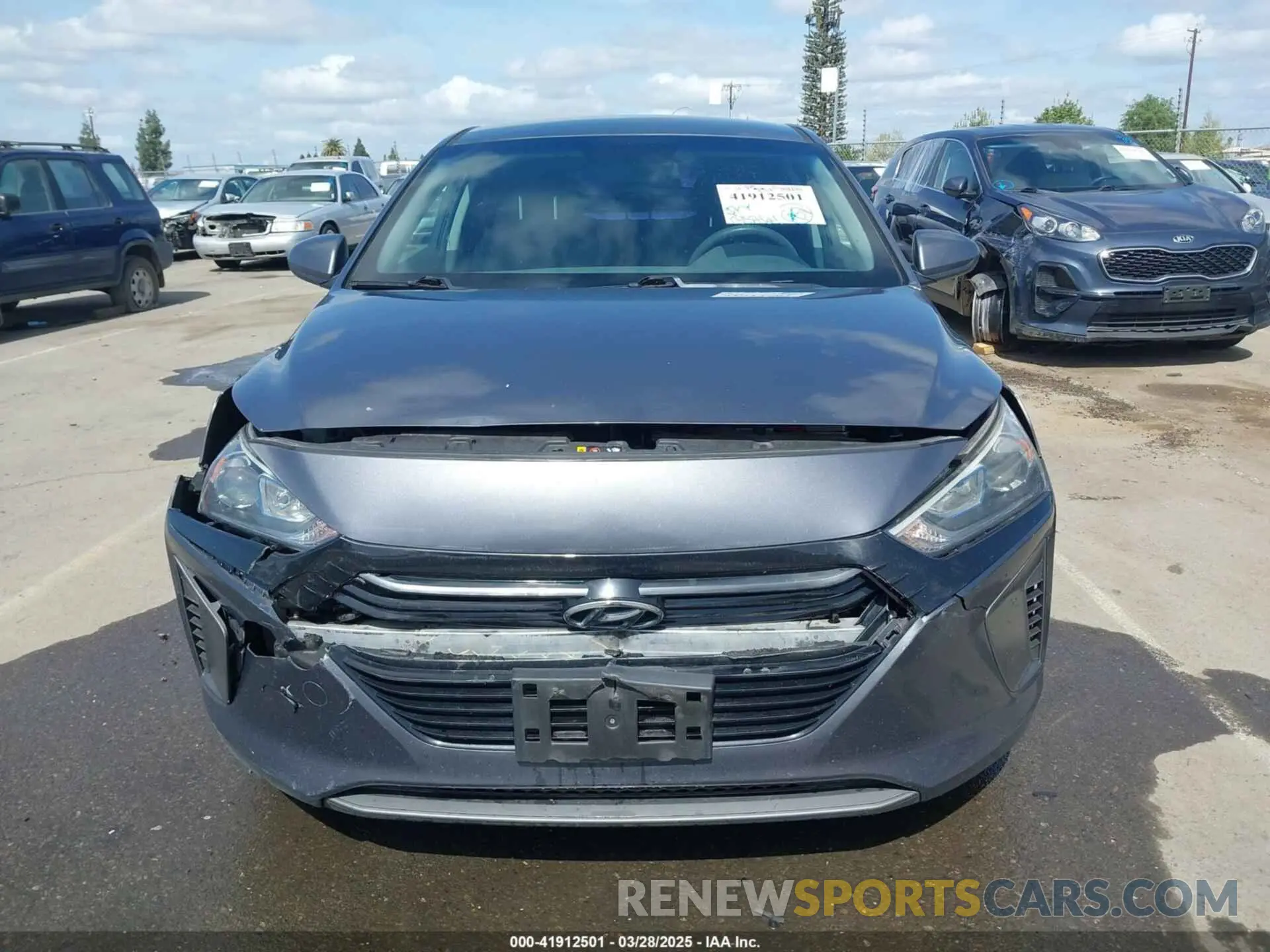 12 Photograph of a damaged car KMHC65LCXKU125030 HYUNDAI IONIQ HYBRID 2019