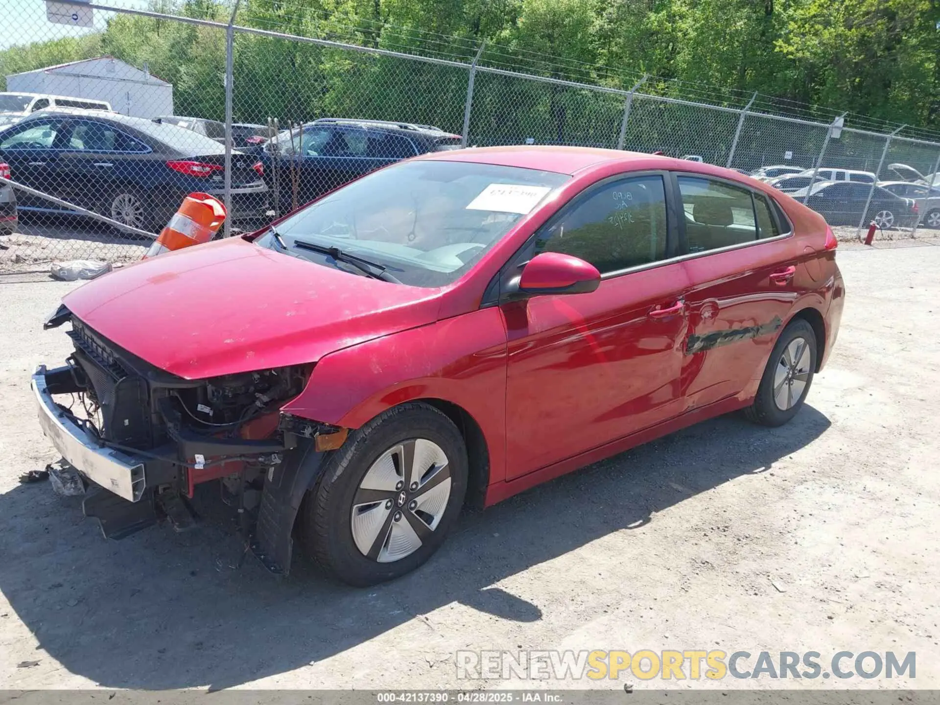 2 Photograph of a damaged car KMHC65LCXKU179508 HYUNDAI IONIQ HYBRID 2019