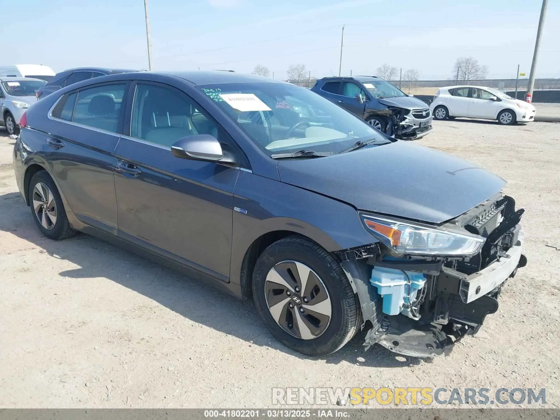 1 Photograph of a damaged car KMHC75LC1KU134132 HYUNDAI IONIQ HYBRID 2019