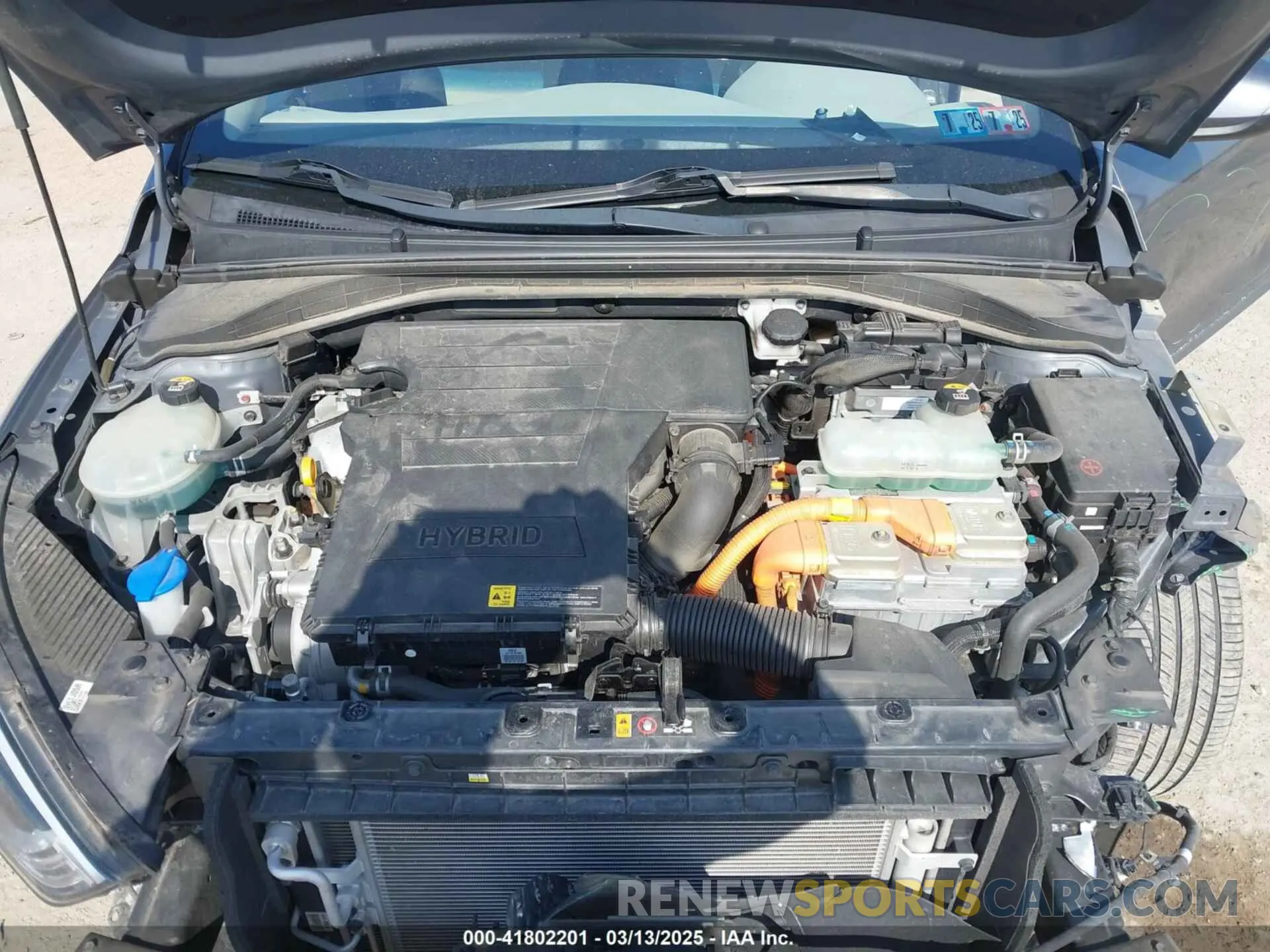 10 Photograph of a damaged car KMHC75LC1KU134132 HYUNDAI IONIQ HYBRID 2019