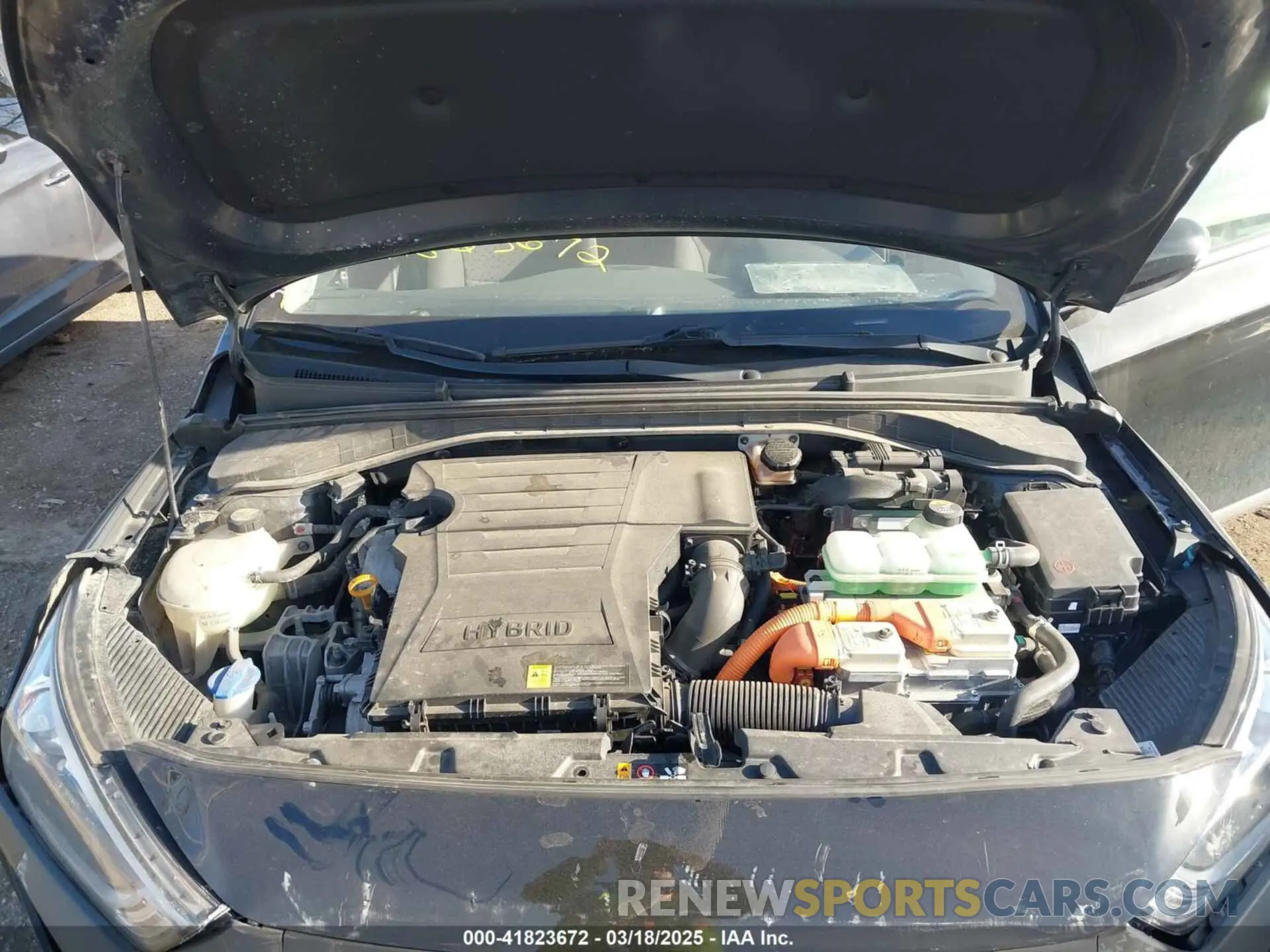 10 Photograph of a damaged car KMHC75LC1KU140559 HYUNDAI IONIQ HYBRID 2019
