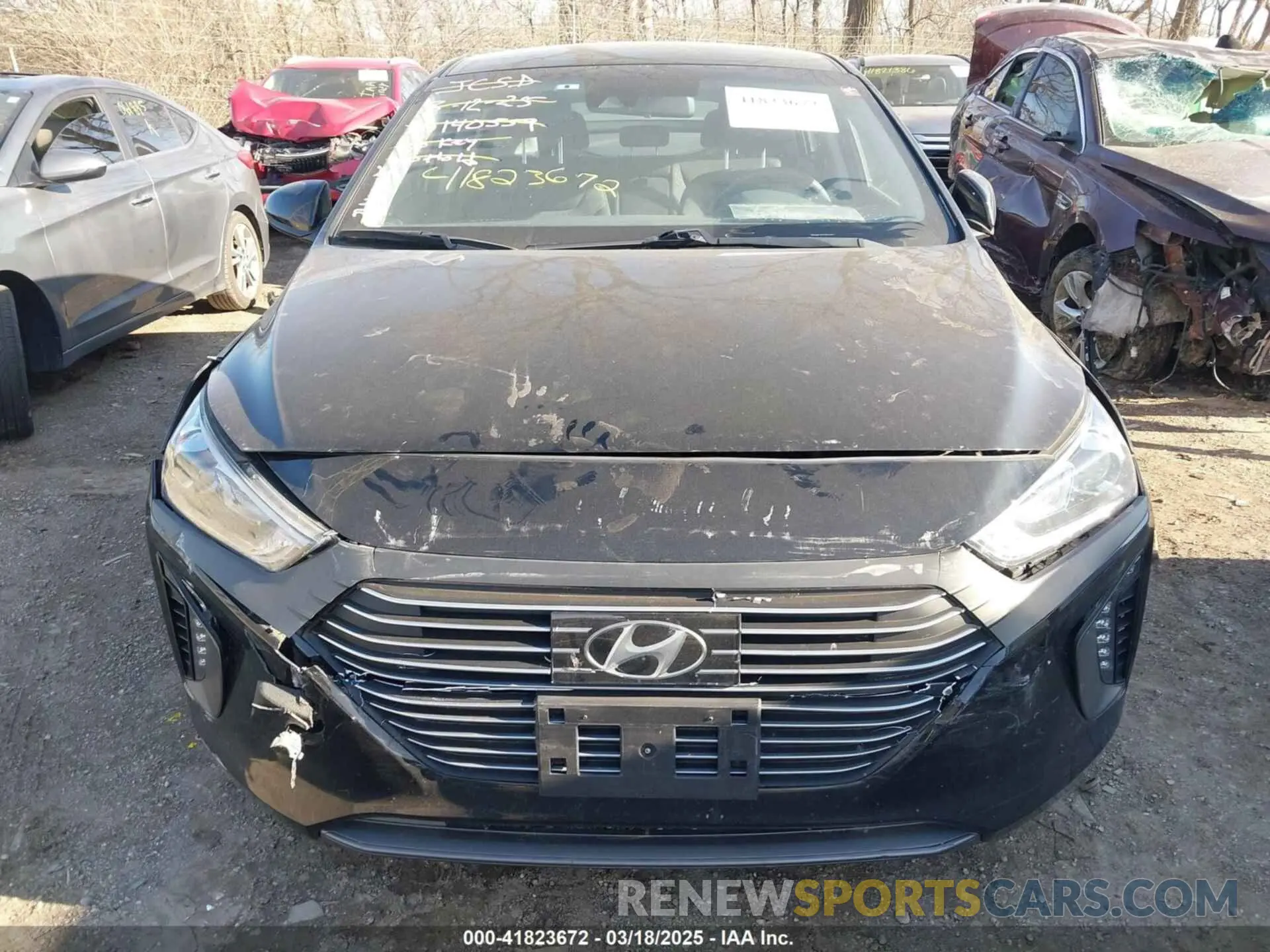 12 Photograph of a damaged car KMHC75LC1KU140559 HYUNDAI IONIQ HYBRID 2019