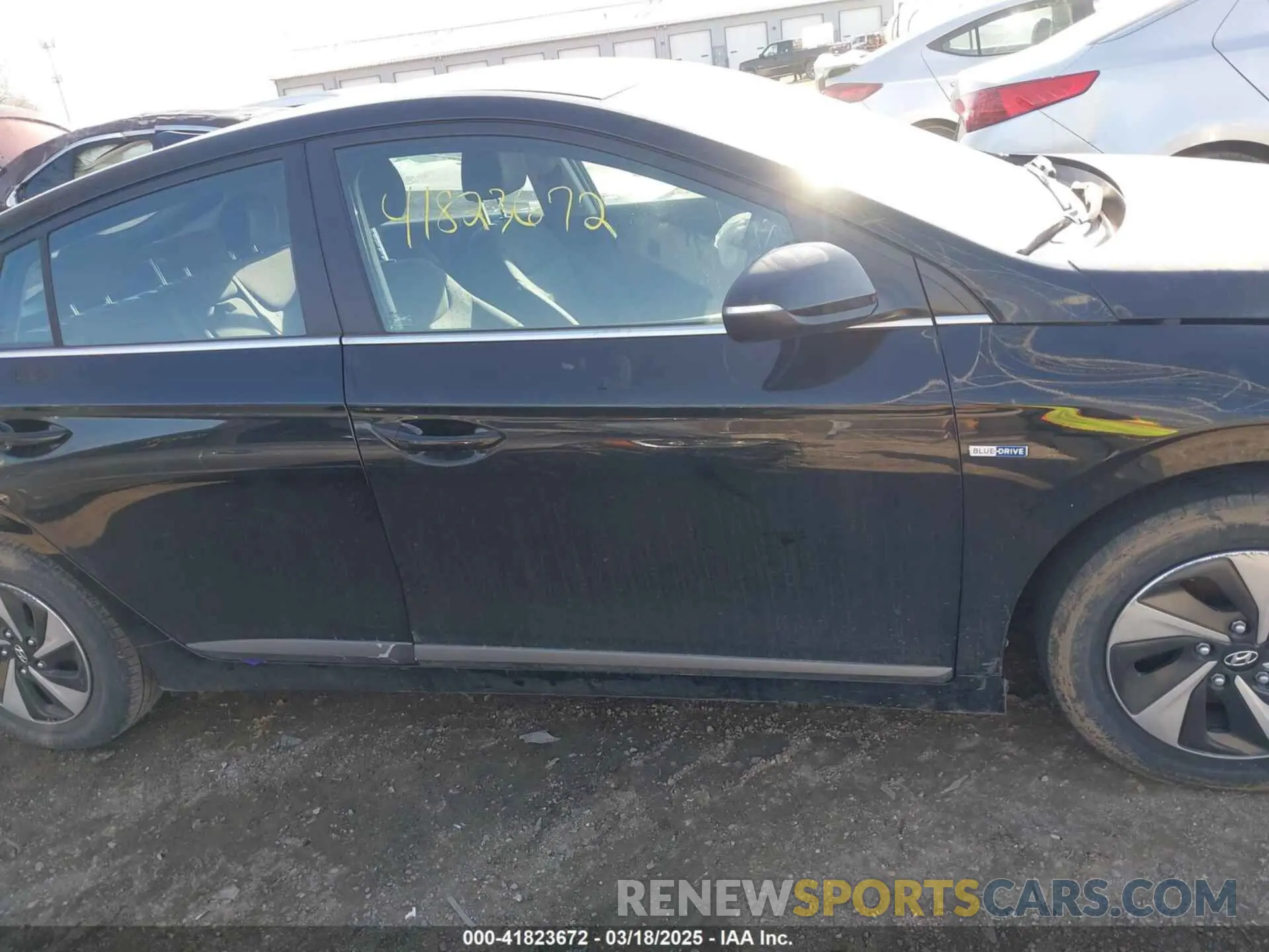 13 Photograph of a damaged car KMHC75LC1KU140559 HYUNDAI IONIQ HYBRID 2019