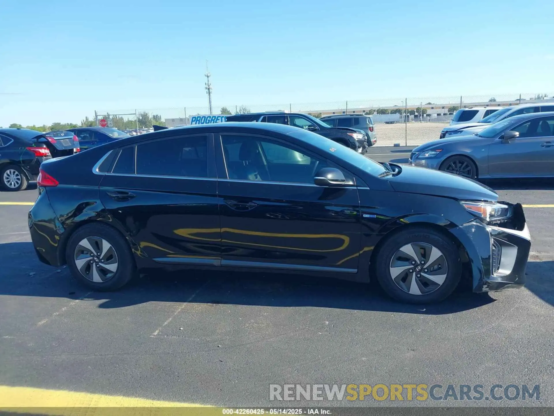 14 Photograph of a damaged car KMHC75LC3KU105621 HYUNDAI IONIQ HYBRID 2019