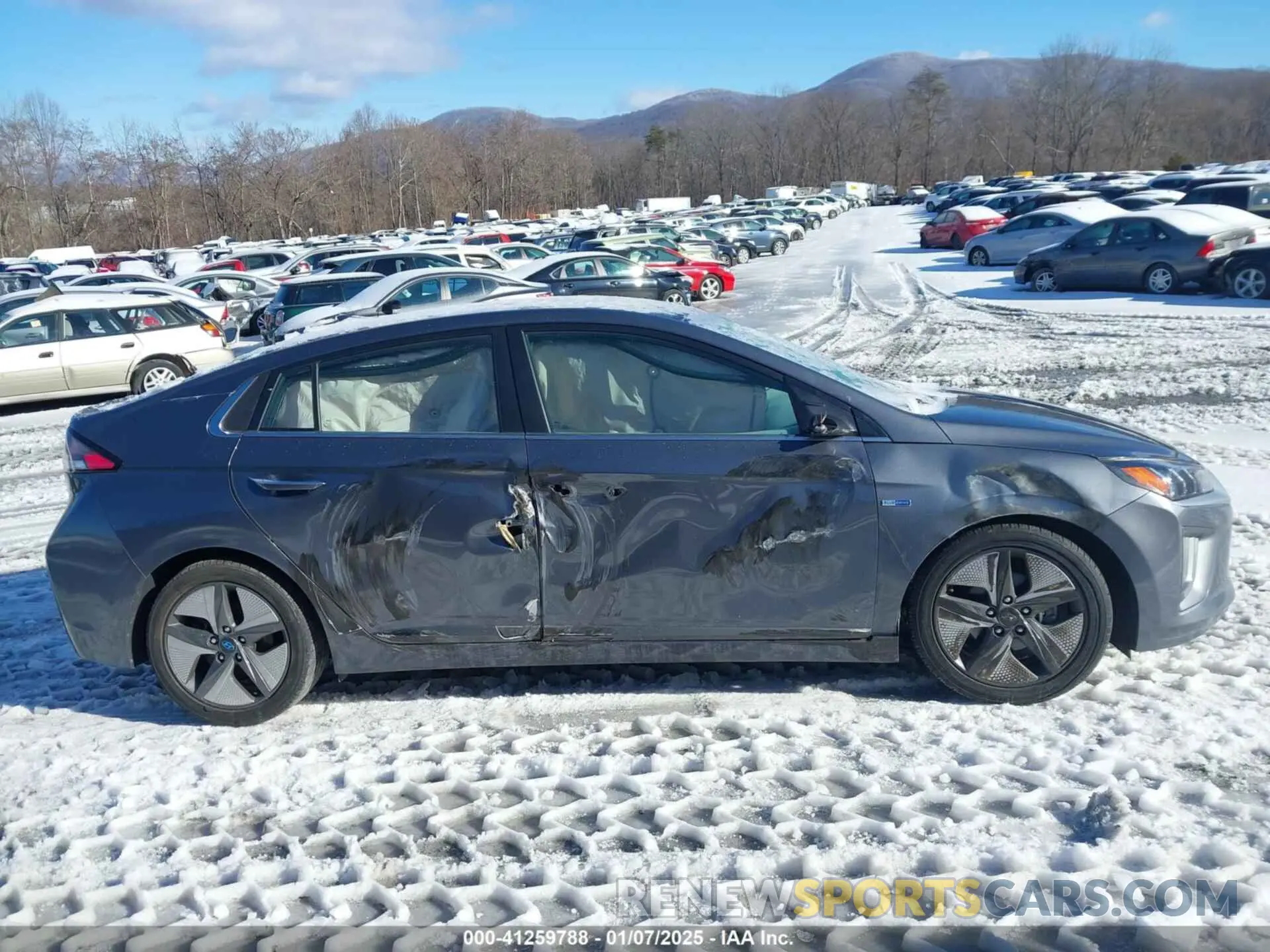 14 Photograph of a damaged car KMHC05LC0LU207948 HYUNDAI IONIQ HYBRID 2020