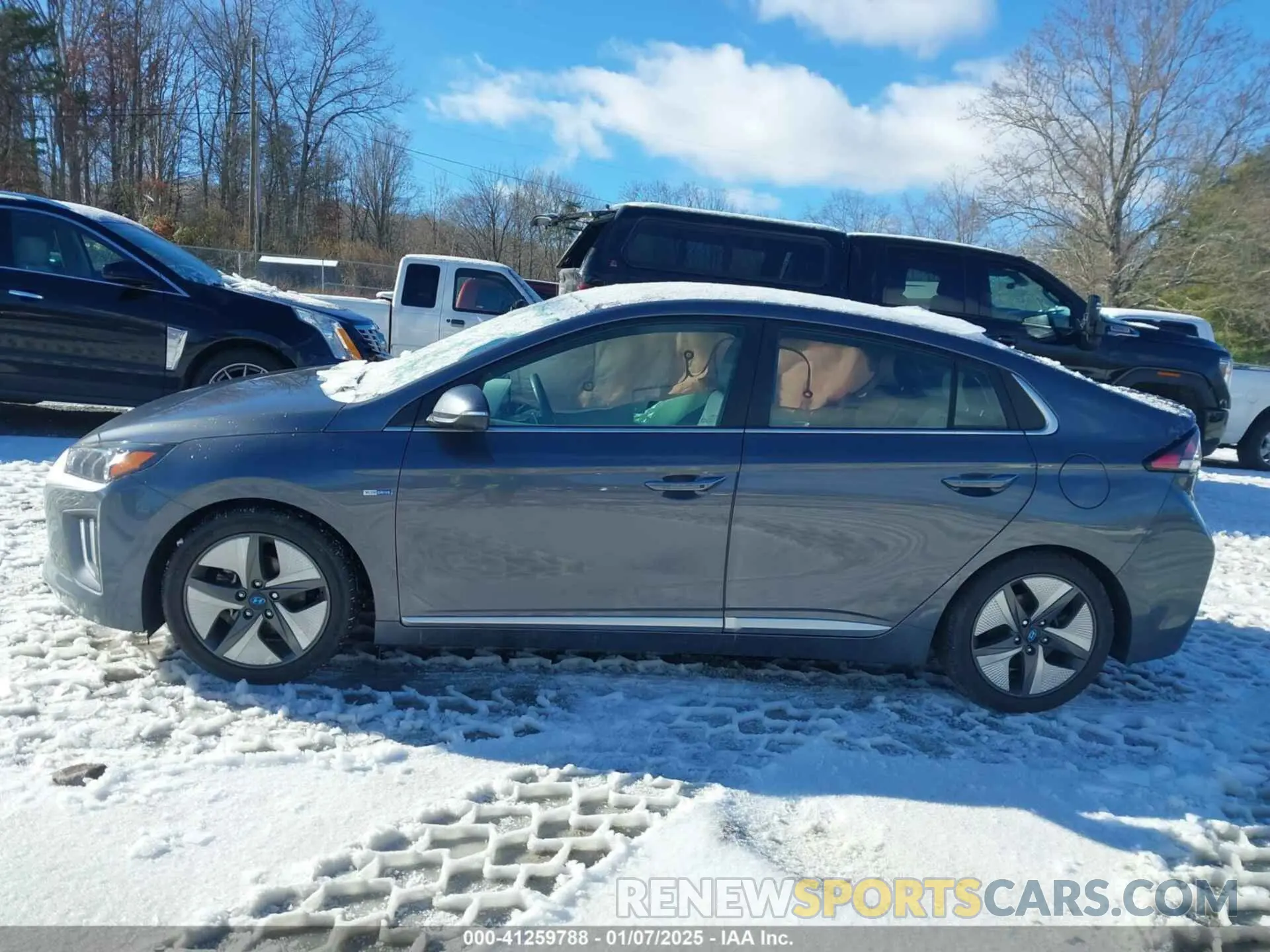 15 Photograph of a damaged car KMHC05LC0LU207948 HYUNDAI IONIQ HYBRID 2020