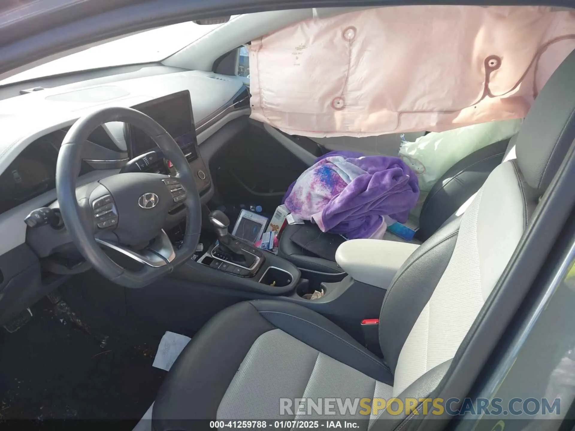 5 Photograph of a damaged car KMHC05LC0LU207948 HYUNDAI IONIQ HYBRID 2020