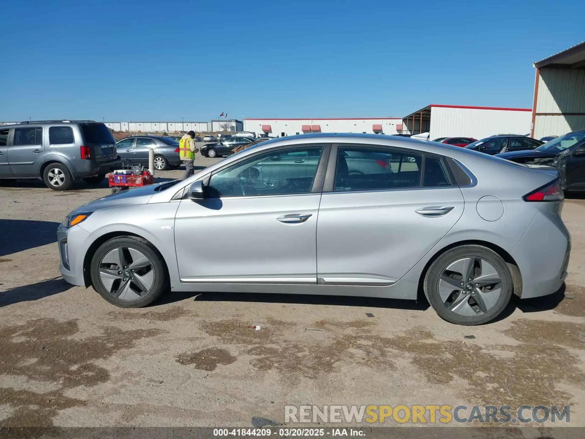 14 Photograph of a damaged car KMHC05LC1LU241784 HYUNDAI IONIQ HYBRID 2020