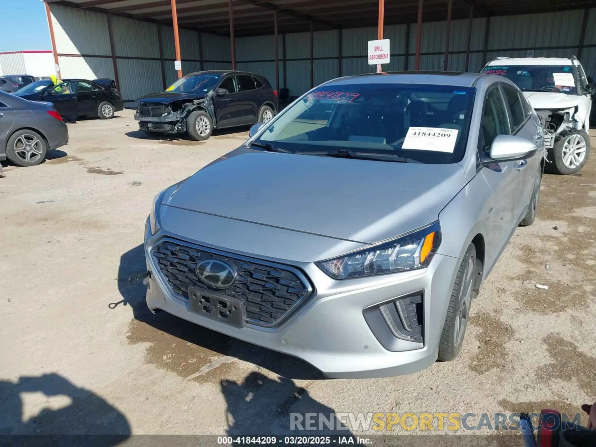 2 Photograph of a damaged car KMHC05LC1LU241784 HYUNDAI IONIQ HYBRID 2020
