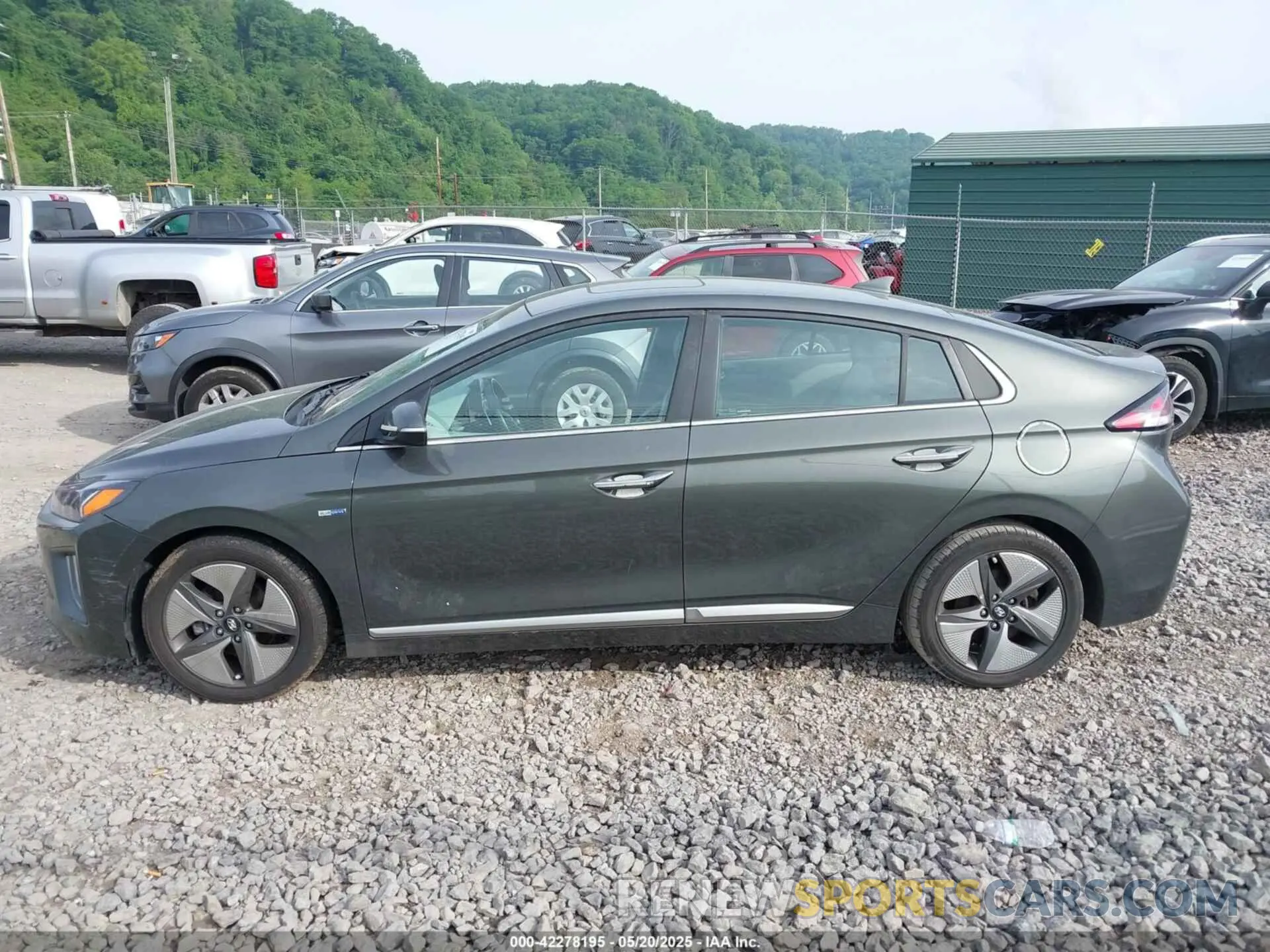 14 Photograph of a damaged car KMHC05LC7LU241773 HYUNDAI IONIQ HYBRID 2020