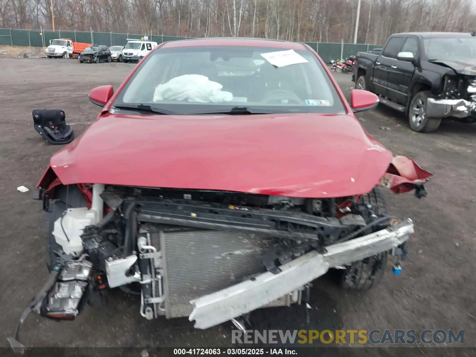 12 Photograph of a damaged car KMHC05LC7LU242468 HYUNDAI IONIQ HYBRID 2020