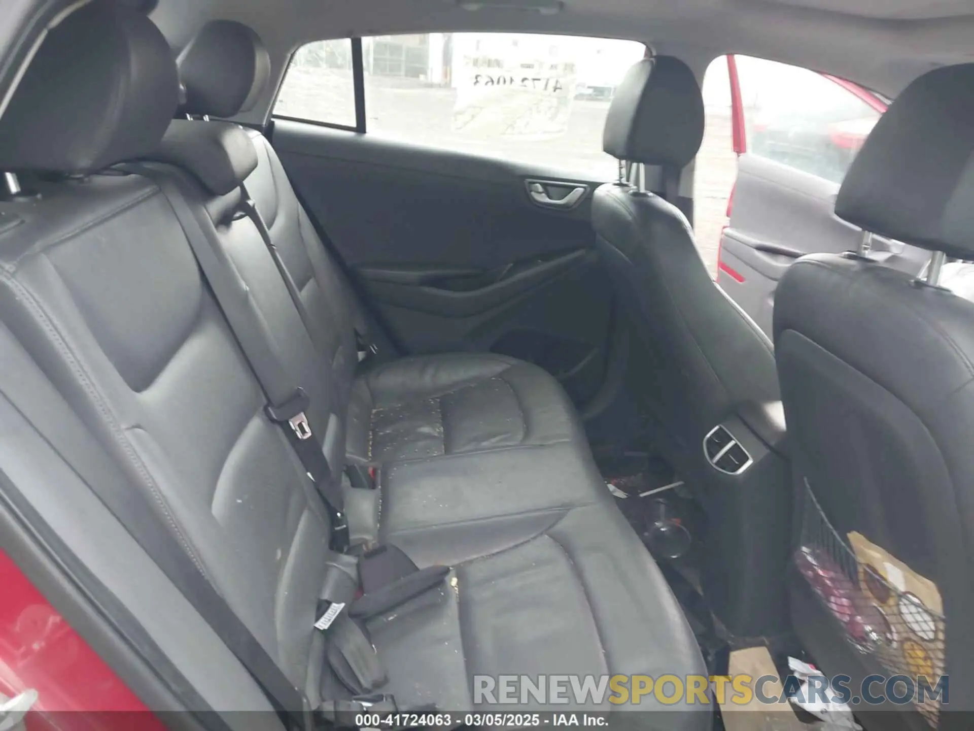 8 Photograph of a damaged car KMHC05LC7LU242468 HYUNDAI IONIQ HYBRID 2020