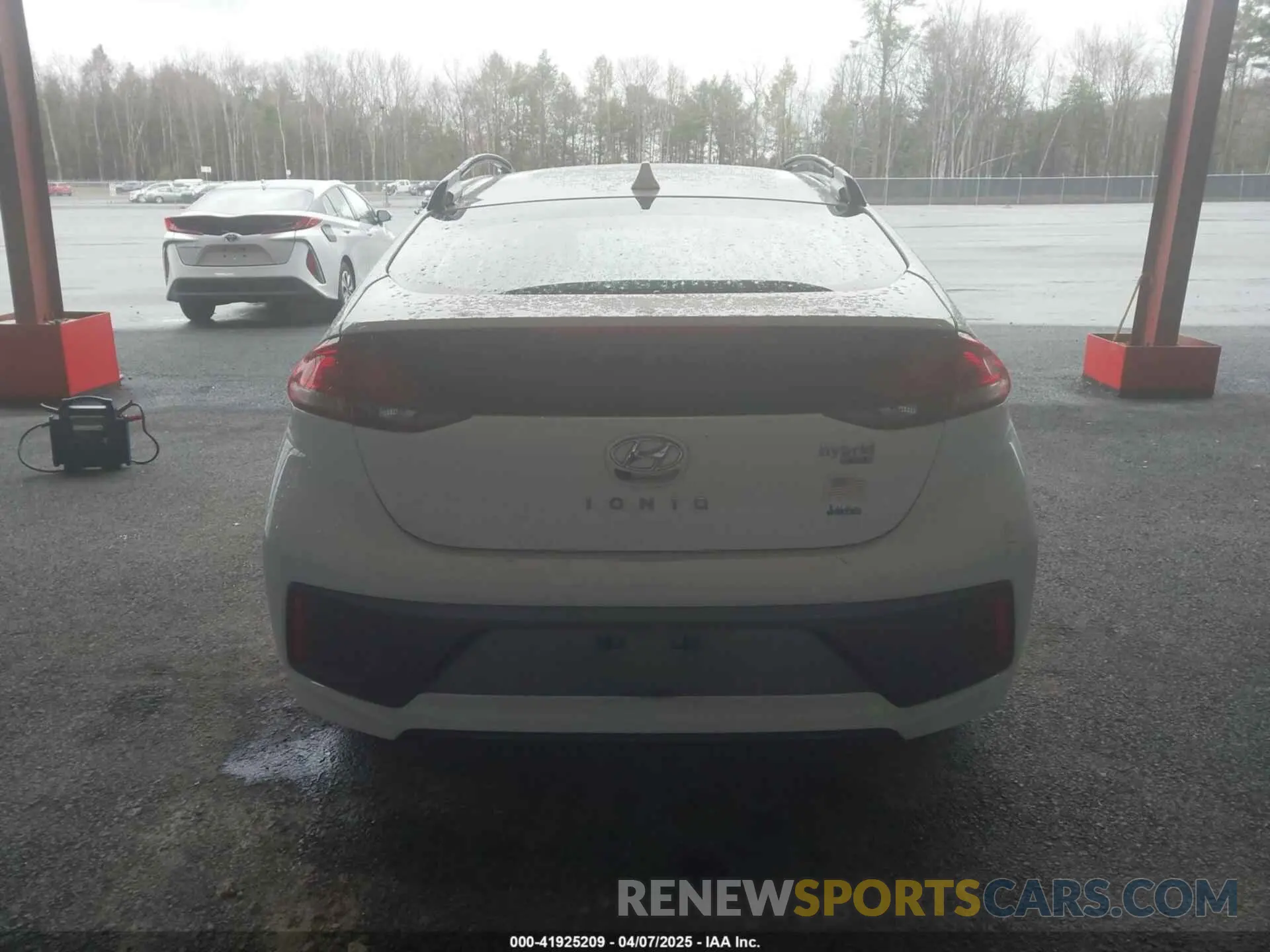 16 Photograph of a damaged car KMHC65LC2LU214785 HYUNDAI IONIQ HYBRID 2020