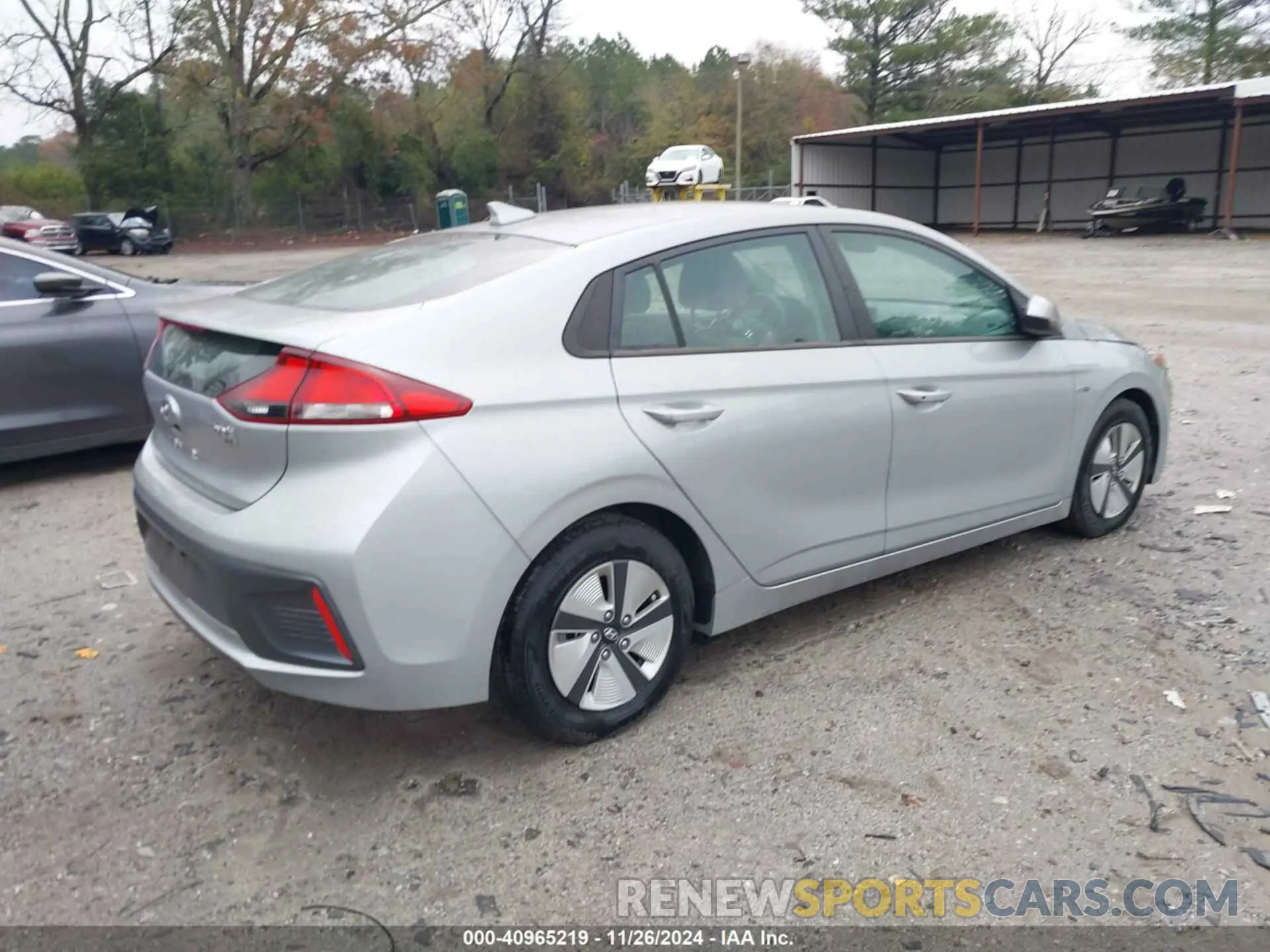 4 Photograph of a damaged car KMHC65LC2LU225981 HYUNDAI IONIQ HYBRID 2020