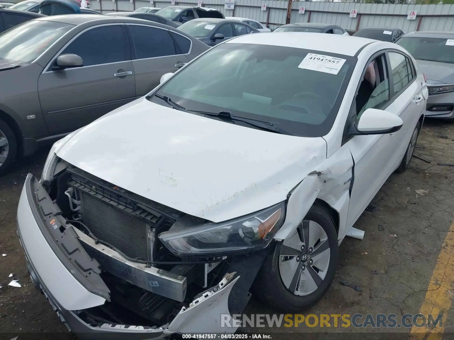 2 Photograph of a damaged car KMHC65LC4LU214190 HYUNDAI IONIQ HYBRID 2020