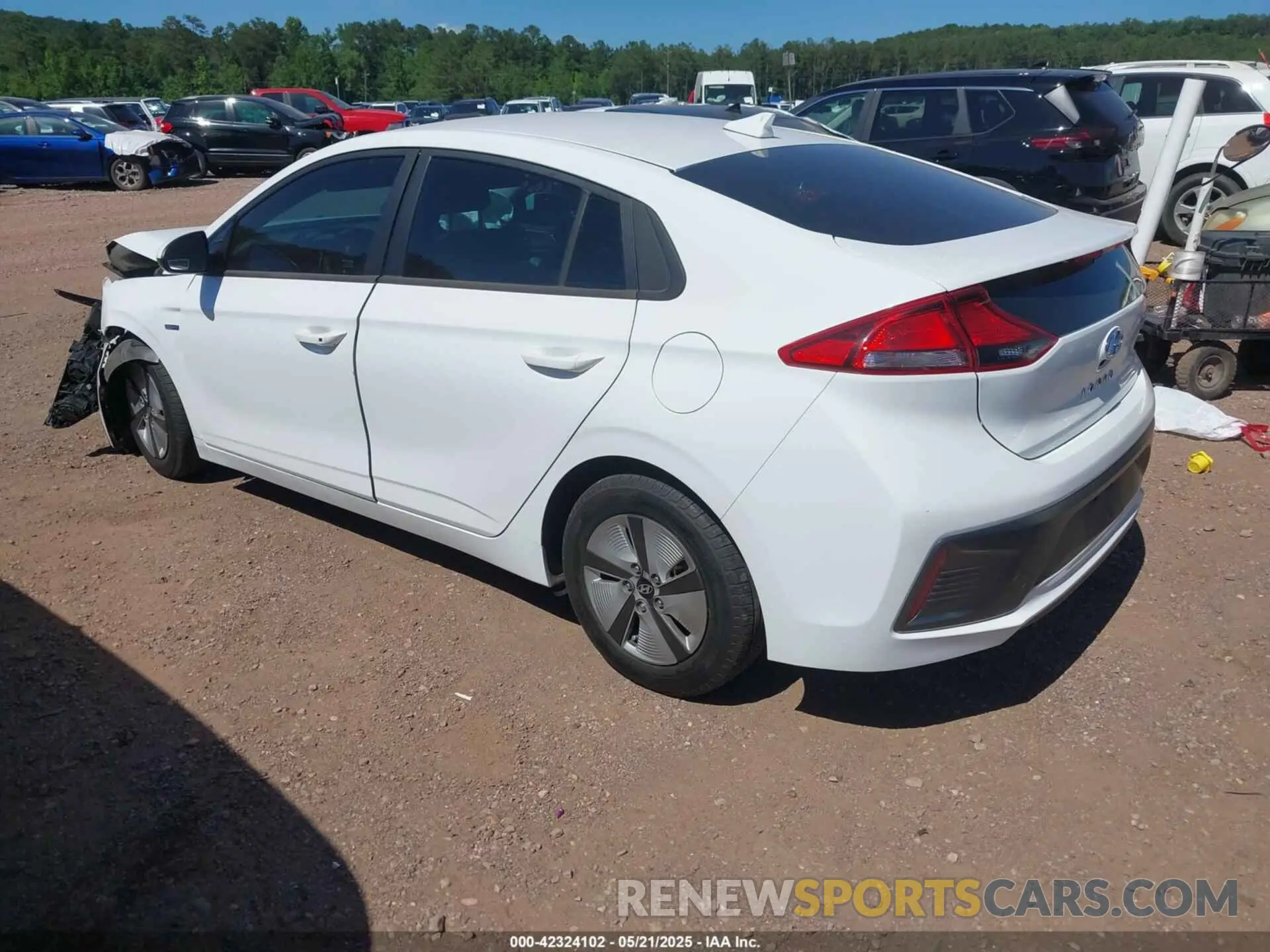 3 Photograph of a damaged car KMHC65LC4LU214206 HYUNDAI IONIQ HYBRID 2020