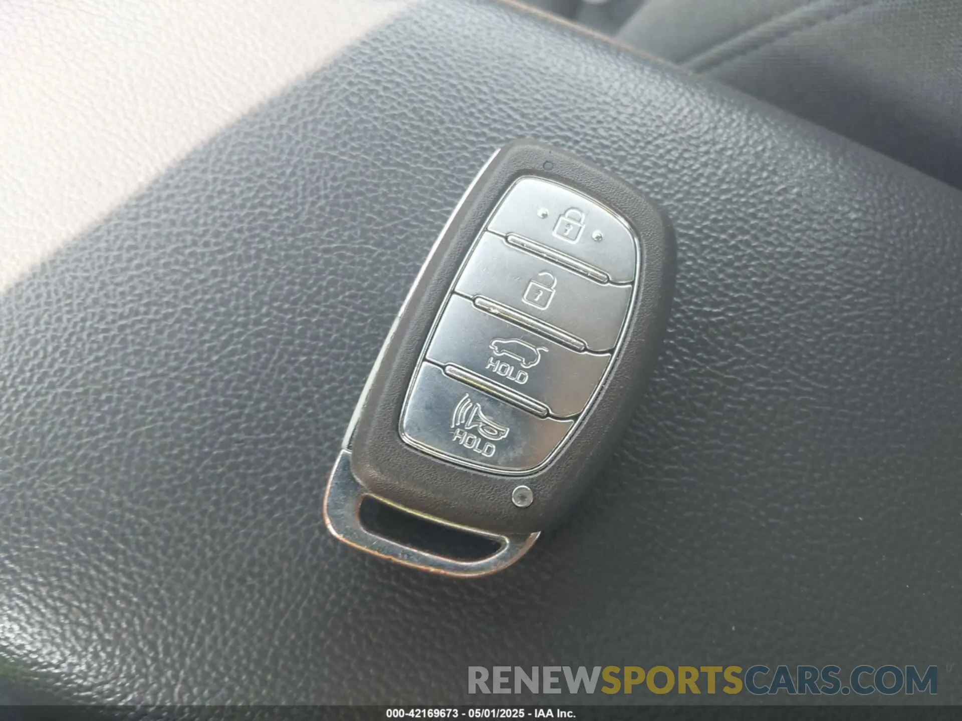 11 Photograph of a damaged car KMHC65LC4LU227313 HYUNDAI IONIQ HYBRID 2020