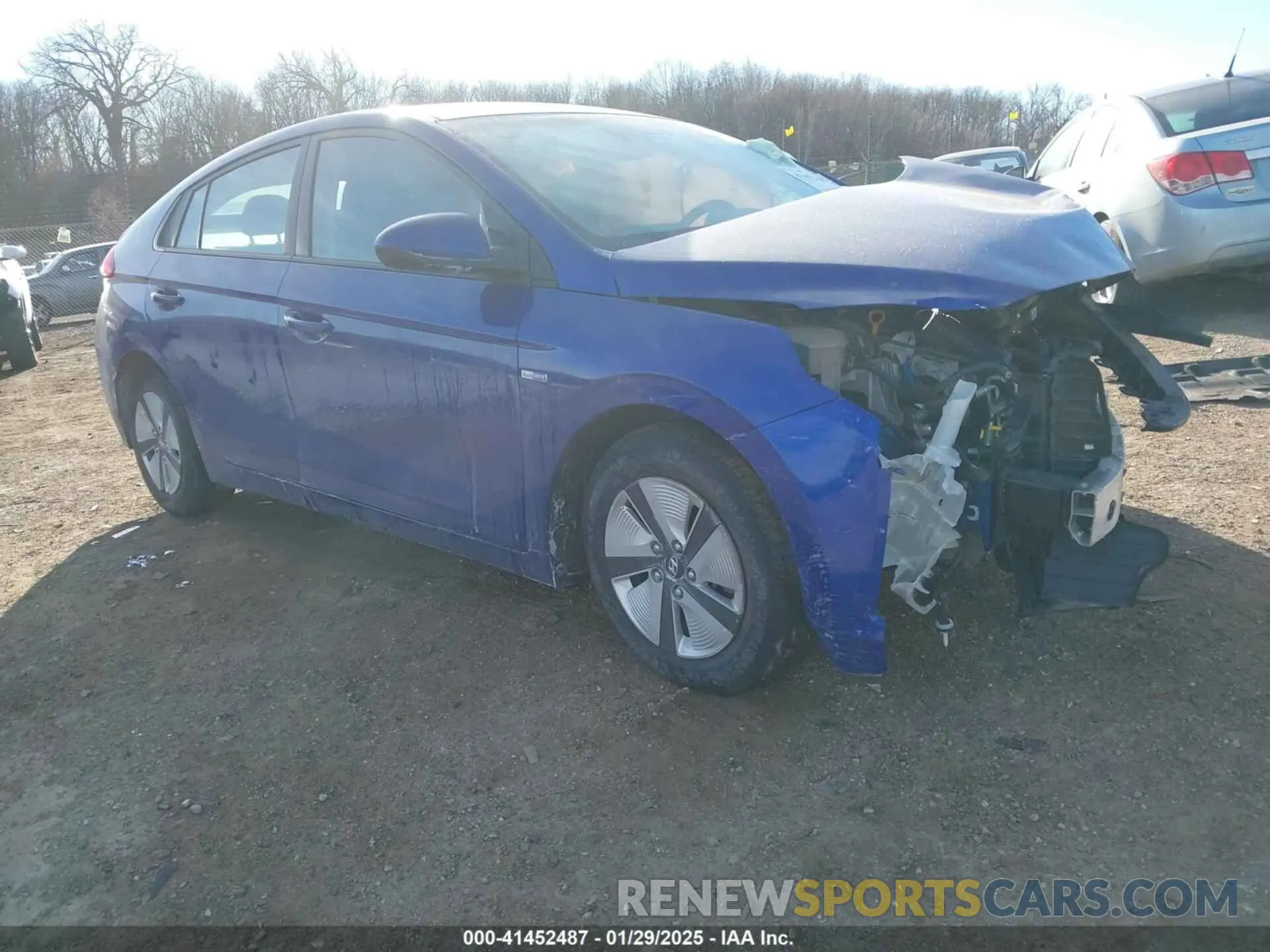 1 Photograph of a damaged car KMHC65LC4LU242801 HYUNDAI IONIQ HYBRID 2020