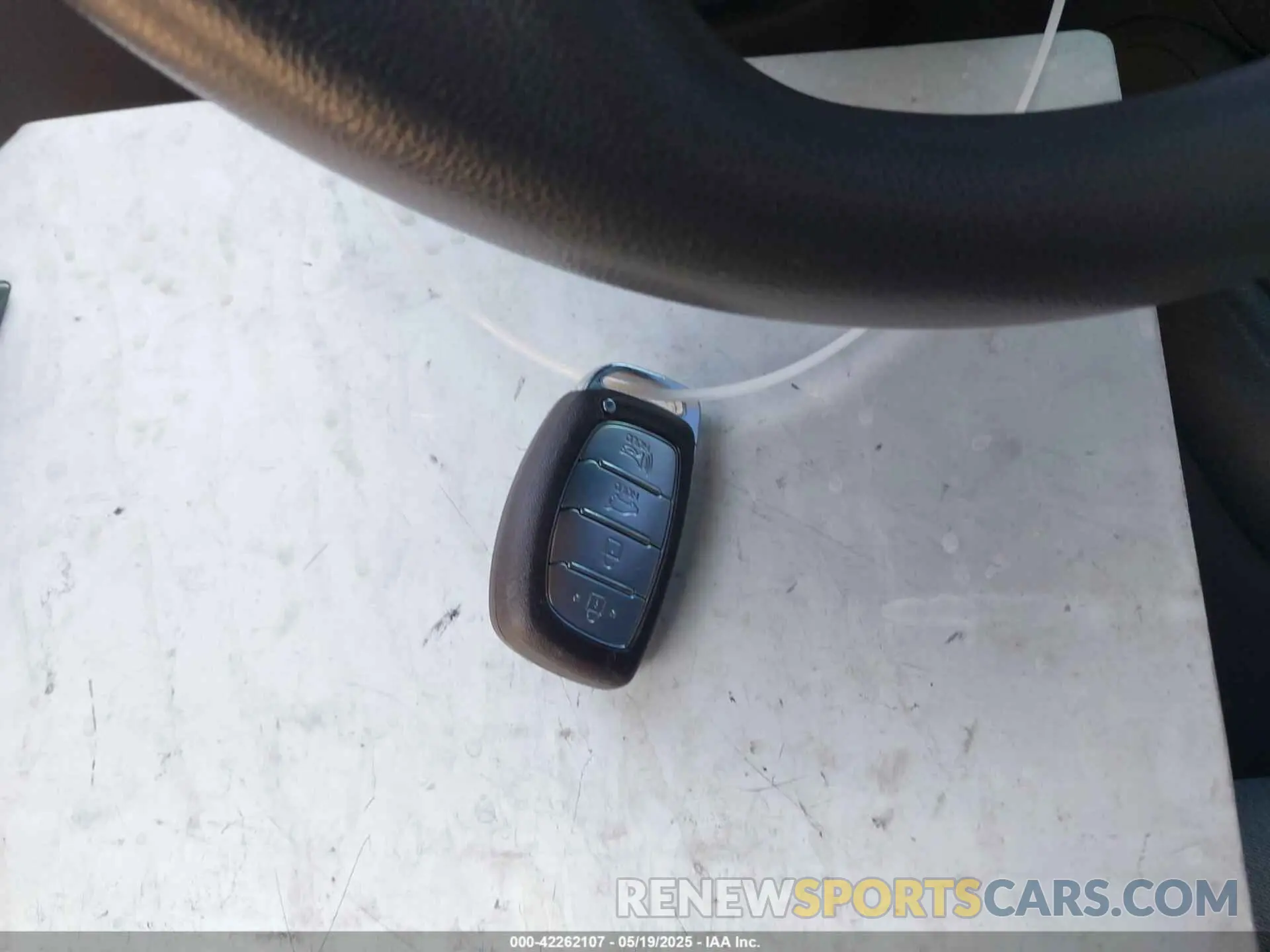 11 Photograph of a damaged car KMHC65LC5LU226171 HYUNDAI IONIQ HYBRID 2020