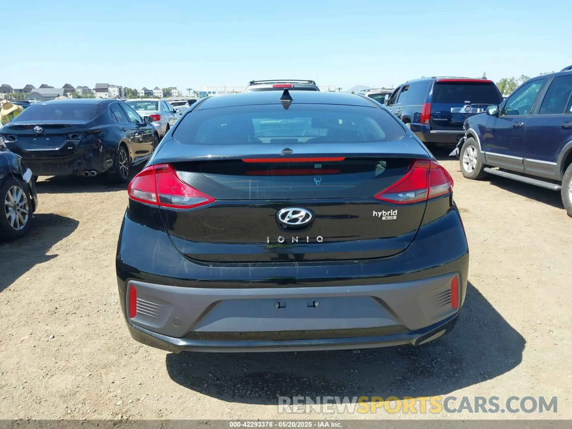 17 Photograph of a damaged car KMHC65LC5LU235114 HYUNDAI IONIQ HYBRID 2020