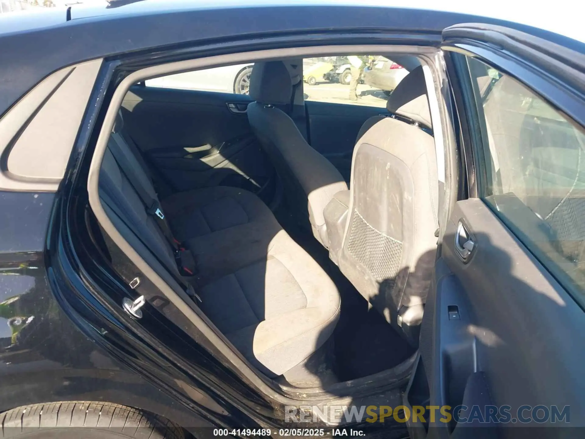 8 Photograph of a damaged car KMHC65LC6LU210206 HYUNDAI IONIQ HYBRID 2020