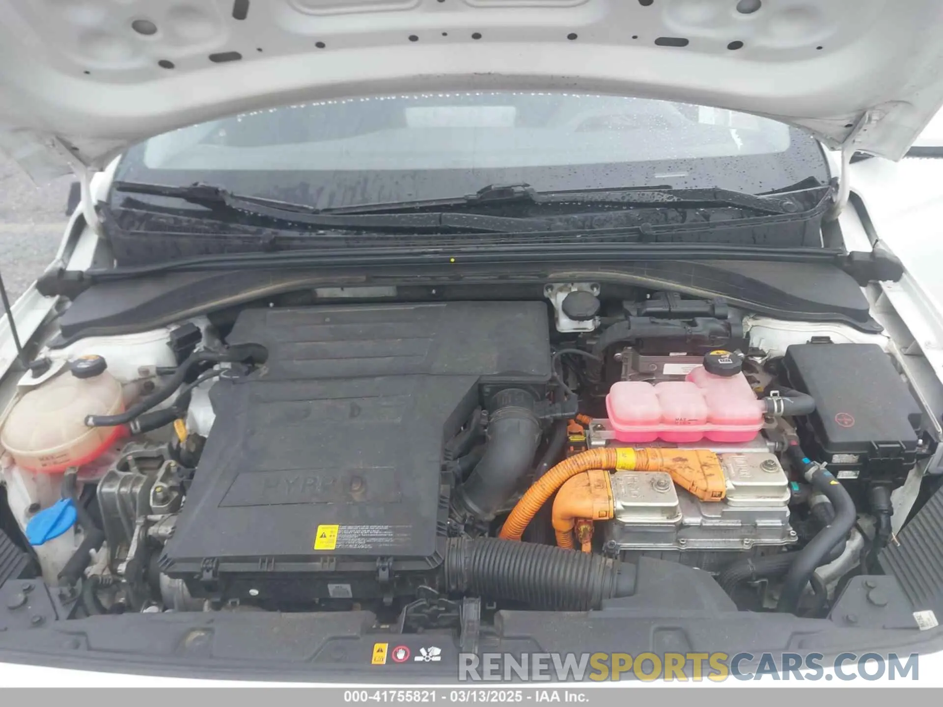 10 Photograph of a damaged car KMHC65LC6LU243092 HYUNDAI IONIQ HYBRID 2020