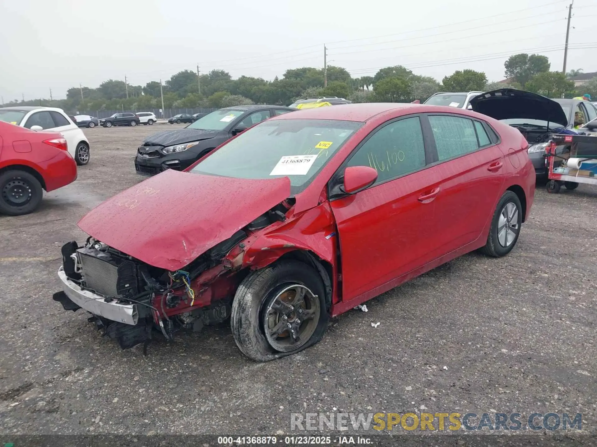2 Photograph of a damaged car KMHC65LC8LU228688 HYUNDAI IONIQ HYBRID 2020
