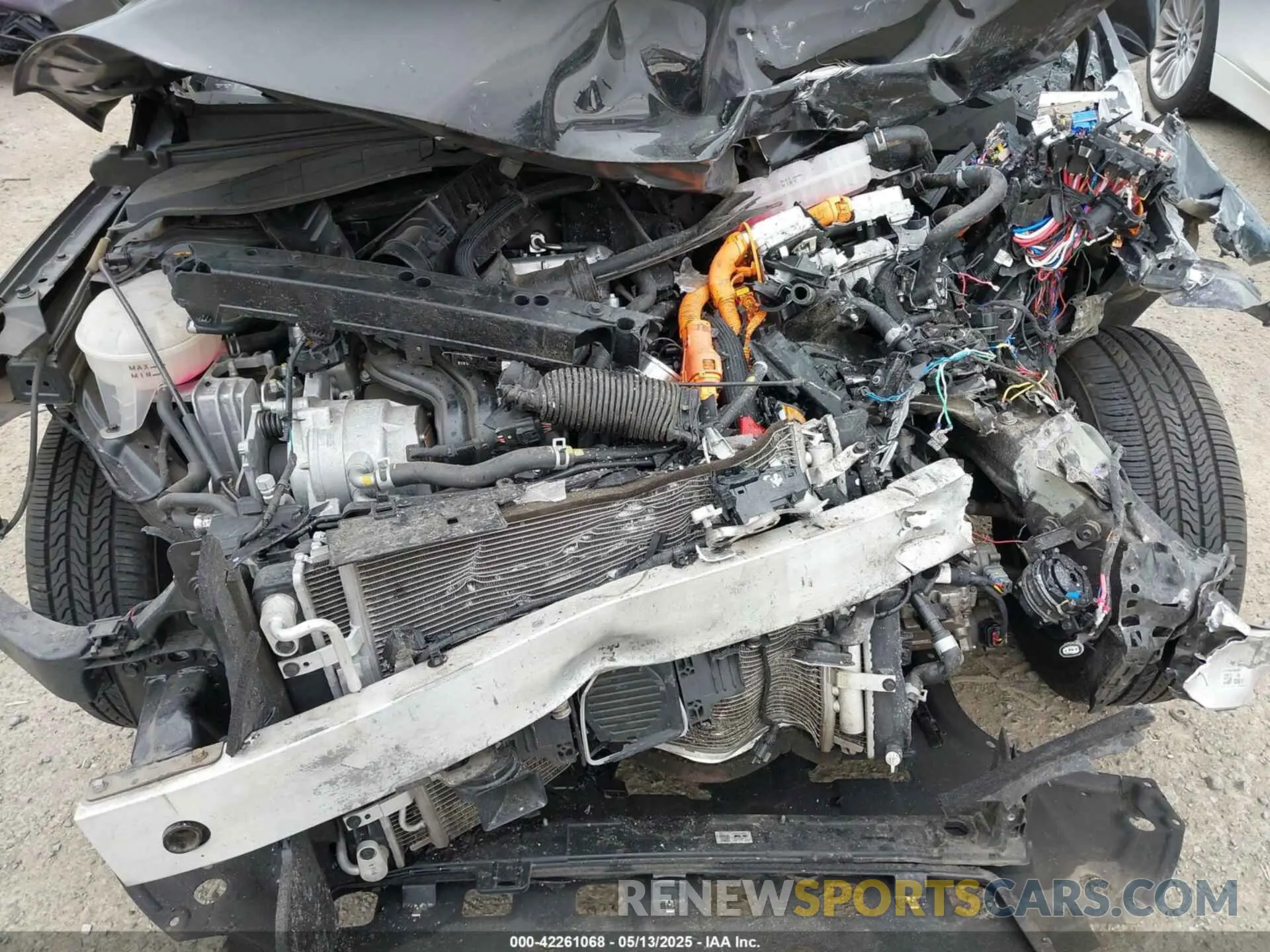 10 Photograph of a damaged car KMHC65LC8LU239058 HYUNDAI IONIQ HYBRID 2020