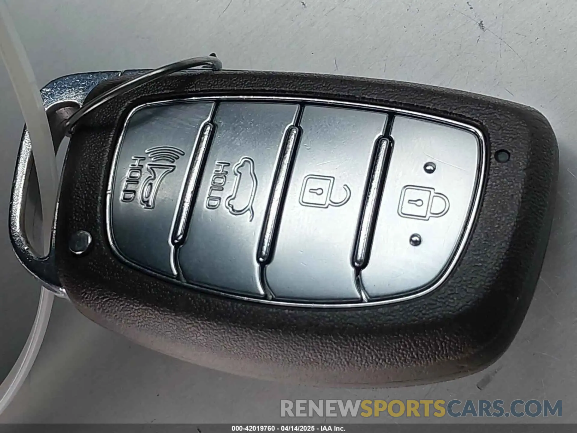 11 Photograph of a damaged car KMHC65LCXLU186010 HYUNDAI IONIQ HYBRID 2020