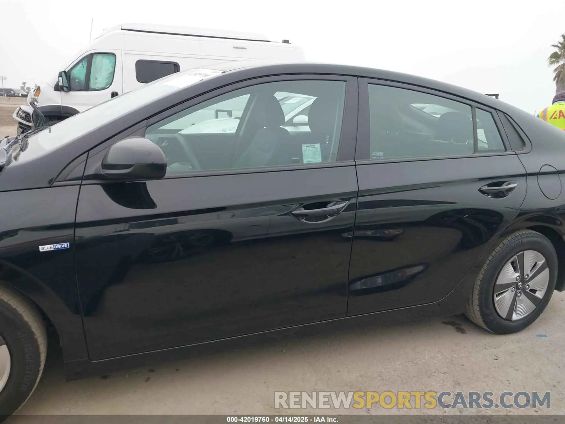 15 Photograph of a damaged car KMHC65LCXLU186010 HYUNDAI IONIQ HYBRID 2020