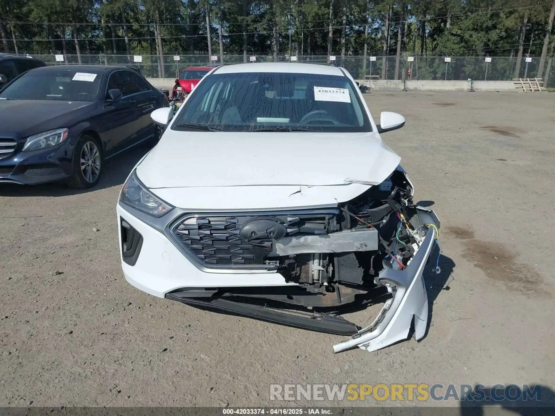 12 Photograph of a damaged car KMHC65LCXLU242673 HYUNDAI IONIQ HYBRID 2020