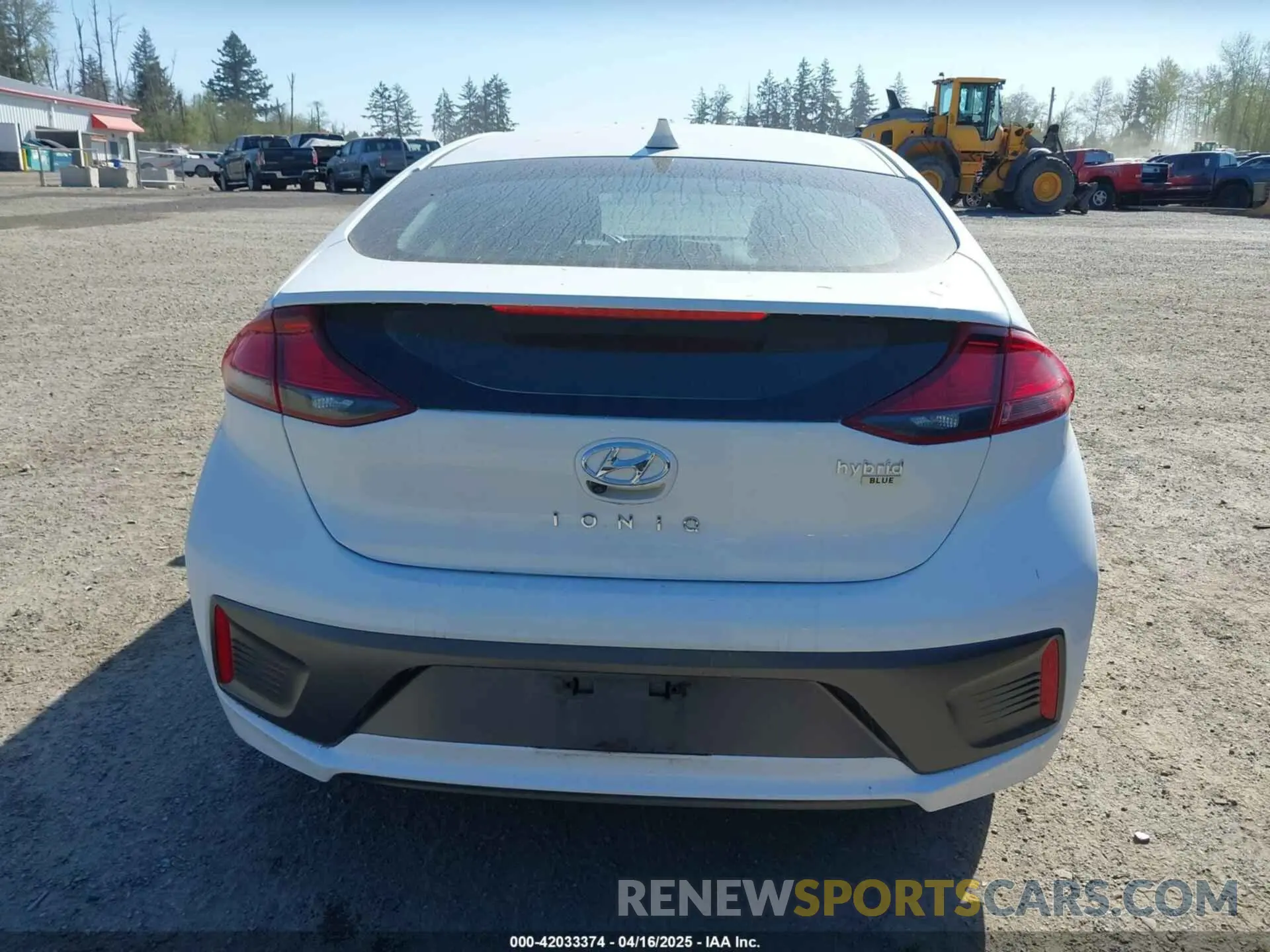 16 Photograph of a damaged car KMHC65LCXLU242673 HYUNDAI IONIQ HYBRID 2020