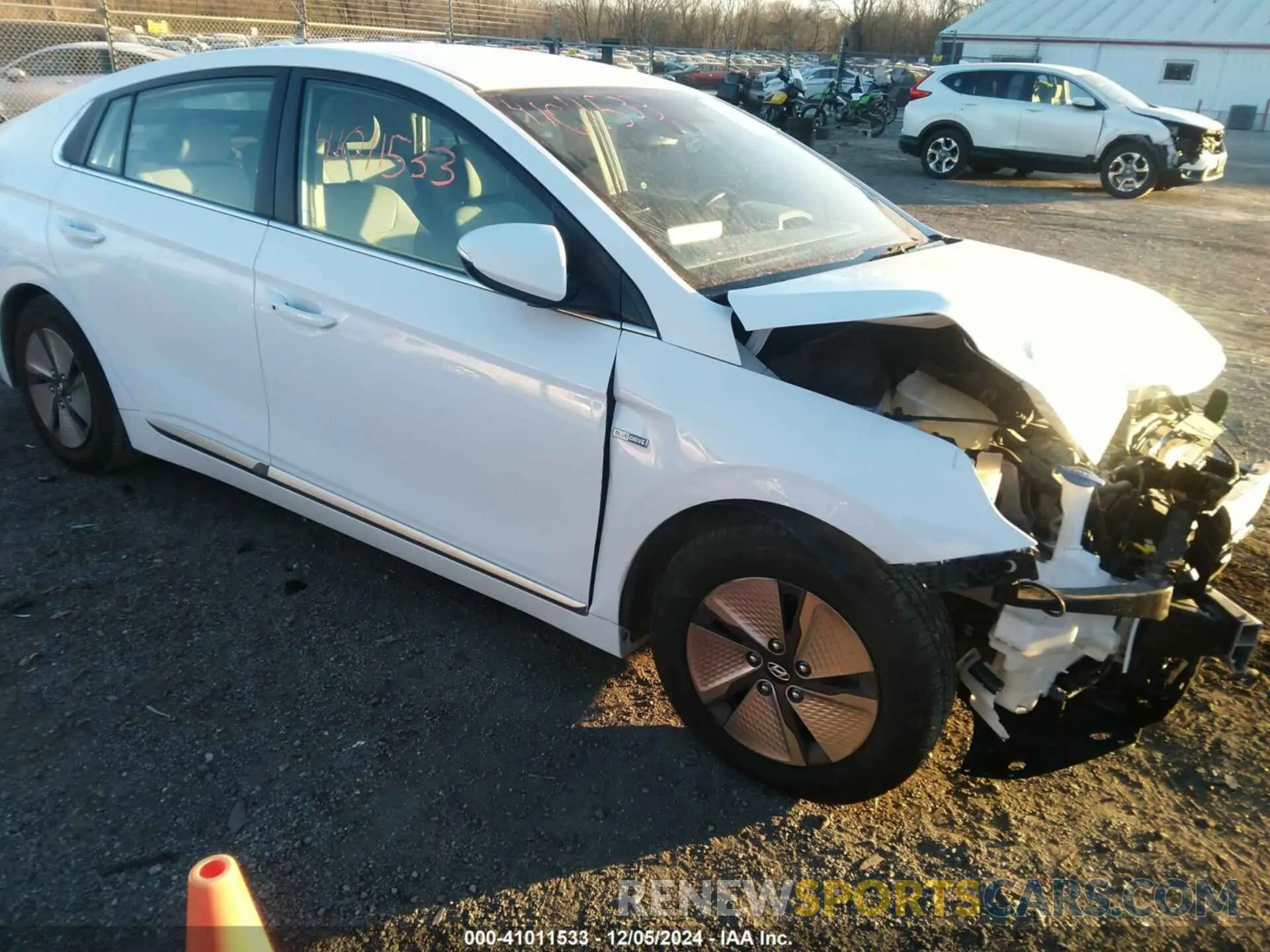 1 Photograph of a damaged car KMHC75LC1LU194512 HYUNDAI IONIQ HYBRID 2020