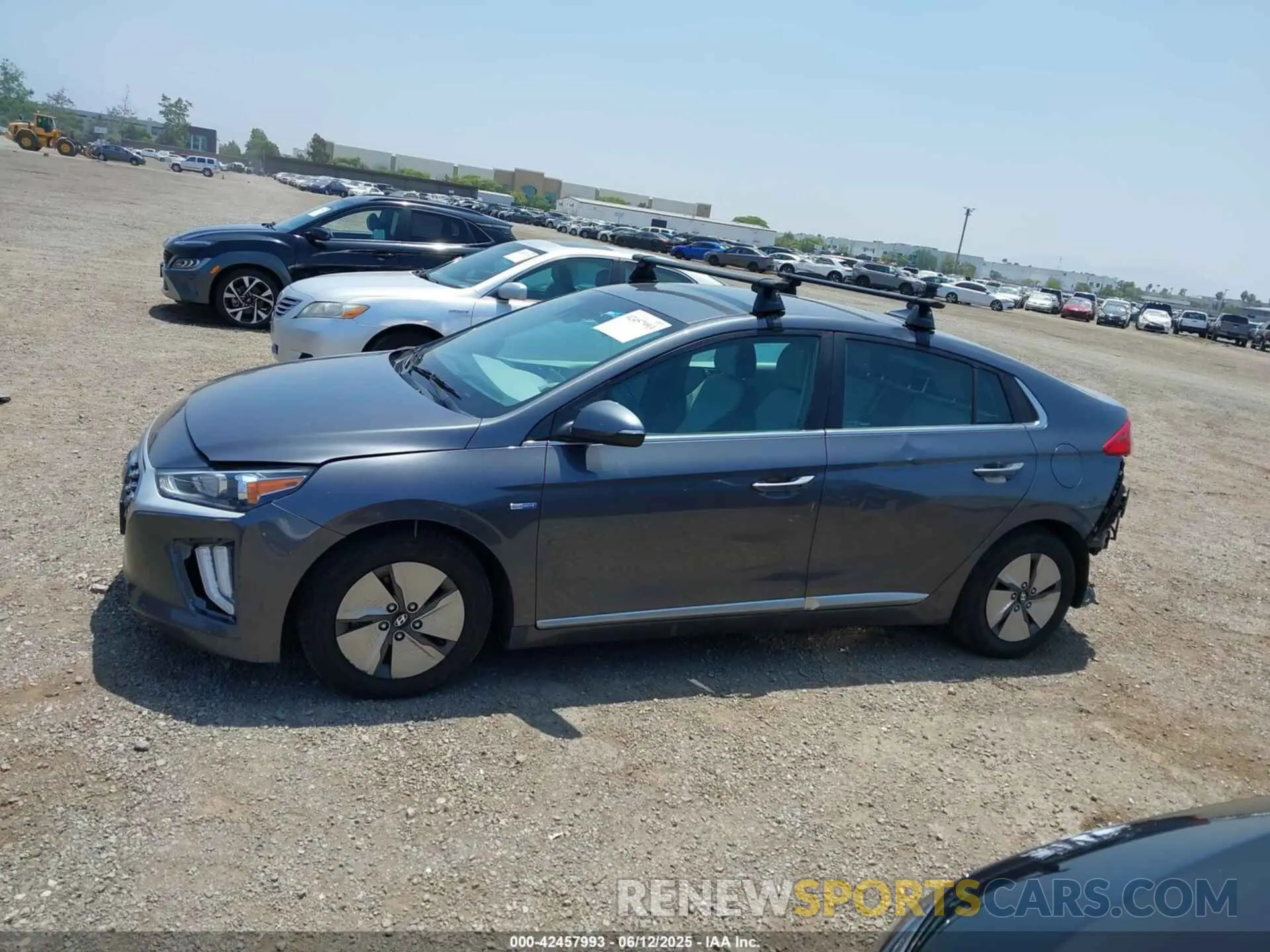15 Photograph of a damaged car KMHC75LC2LU197824 HYUNDAI IONIQ HYBRID 2020