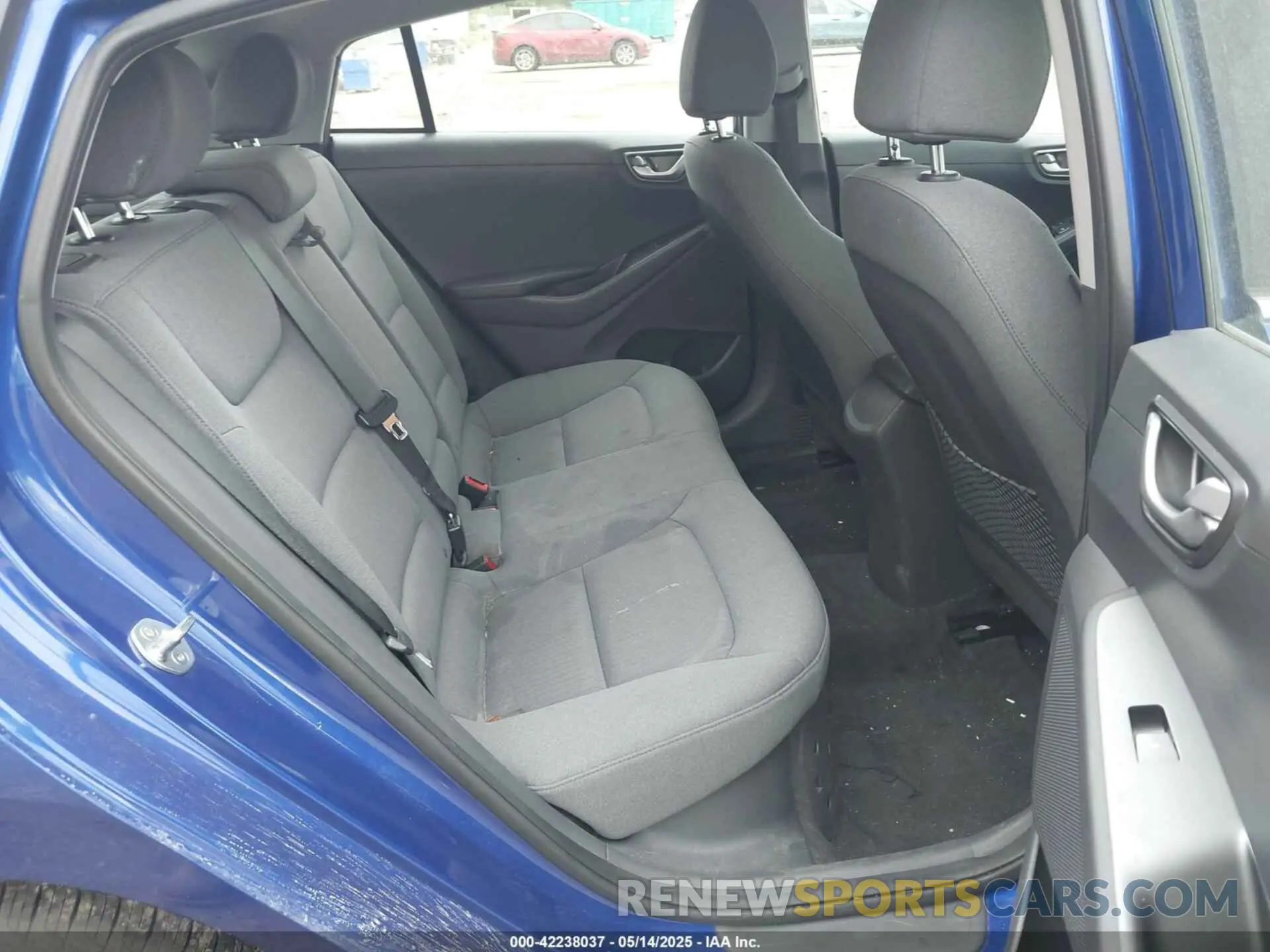 8 Photograph of a damaged car KMHC75LC5LU234820 HYUNDAI IONIQ HYBRID 2020