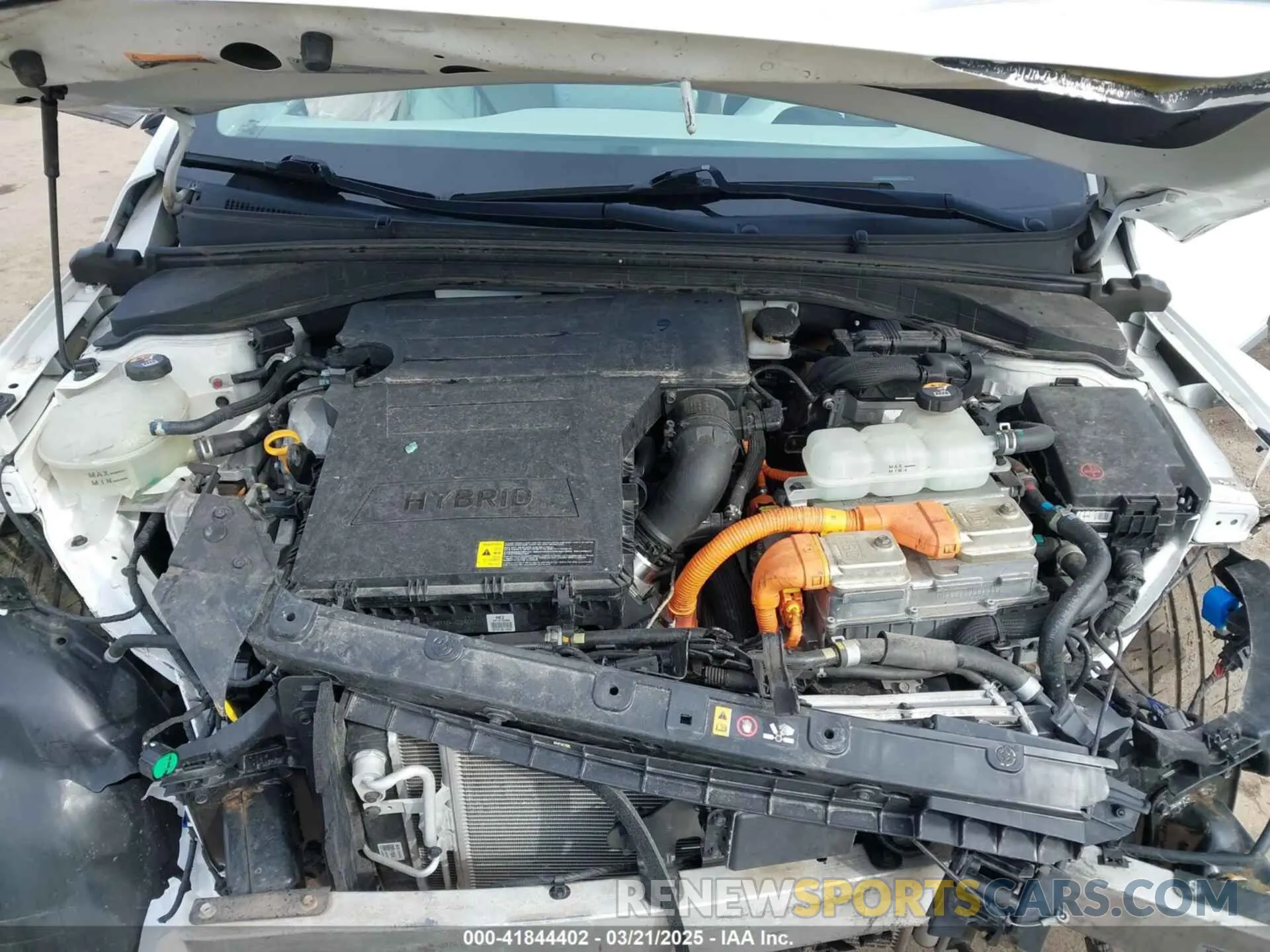 10 Photograph of a damaged car KMHC85LC0LU196104 HYUNDAI IONIQ HYBRID 2020