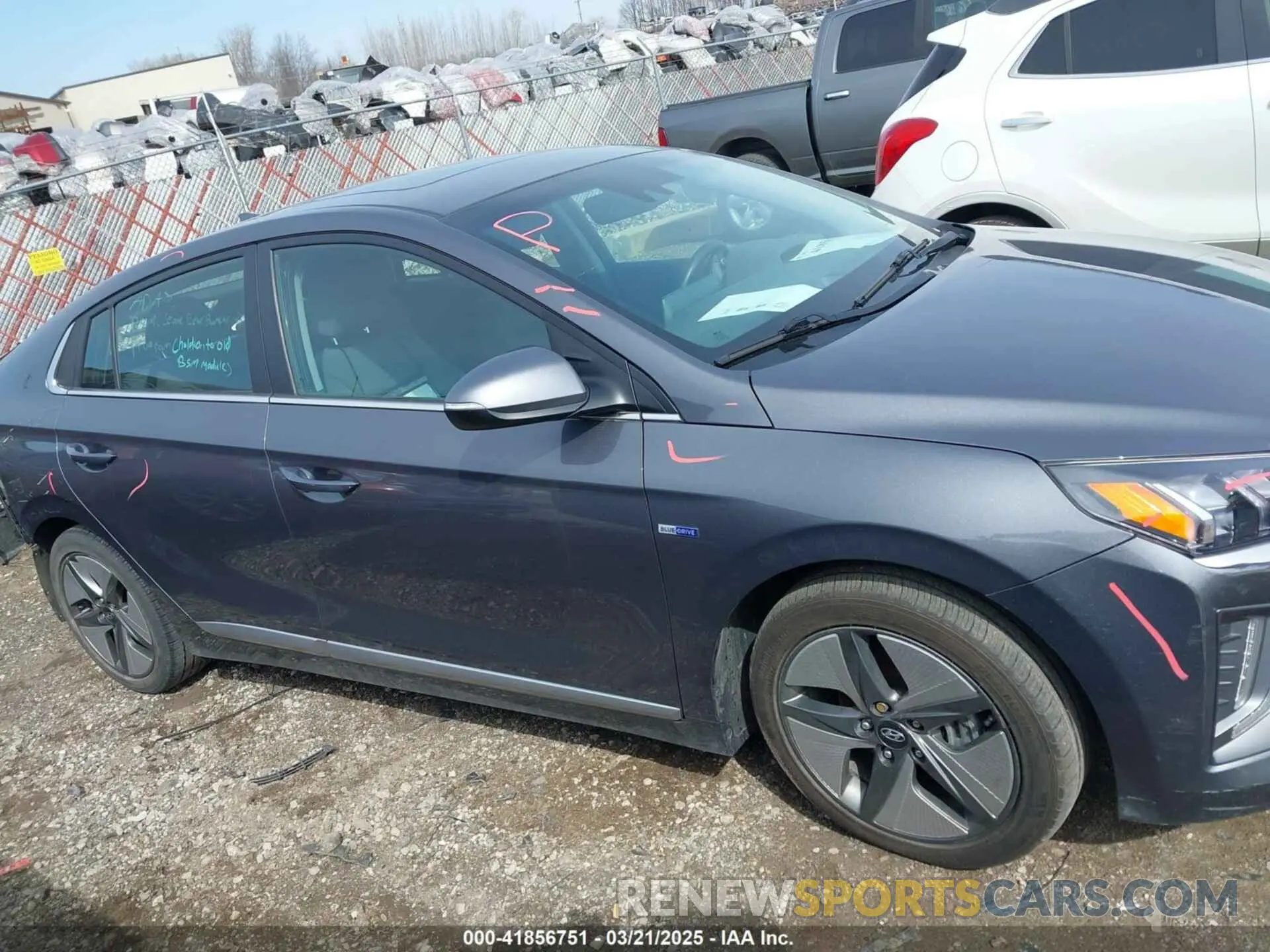 14 Photograph of a damaged car KMHC85LC4LU207699 HYUNDAI IONIQ HYBRID 2020