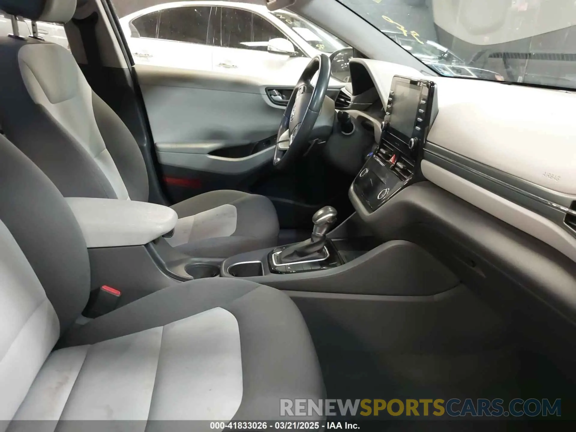5 Photograph of a damaged car KMHC85LC9LU214700 HYUNDAI IONIQ HYBRID 2020