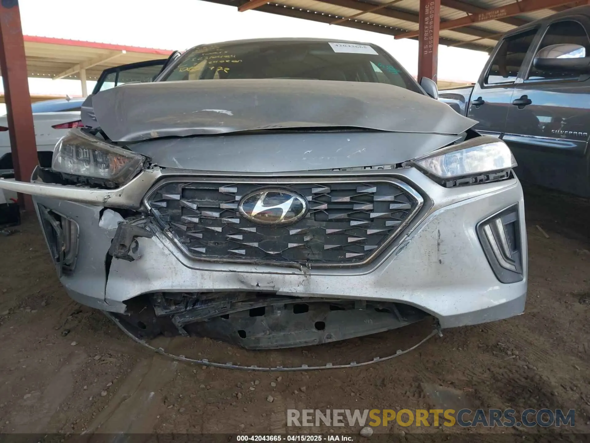 12 Photograph of a damaged car KMHC85LC9LU240200 HYUNDAI IONIQ HYBRID 2020