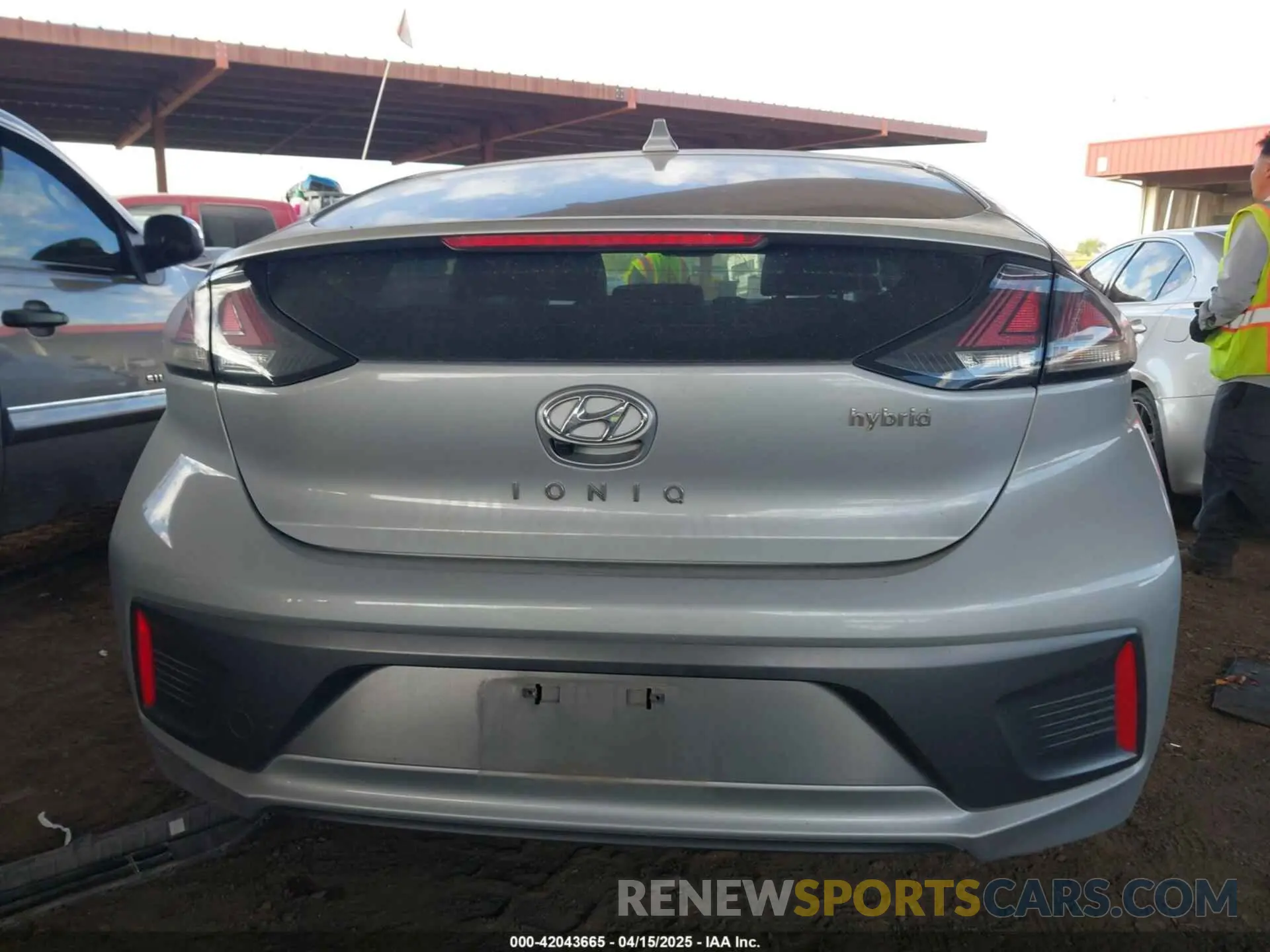 16 Photograph of a damaged car KMHC85LC9LU240200 HYUNDAI IONIQ HYBRID 2020