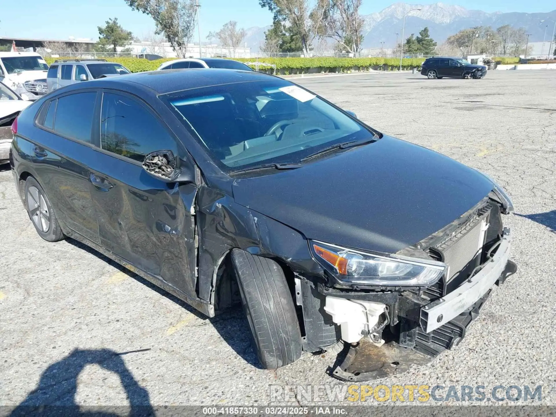 1 Photograph of a damaged car KMHC65LC8MU261689 HYUNDAI IONIQ HYBRID 2021