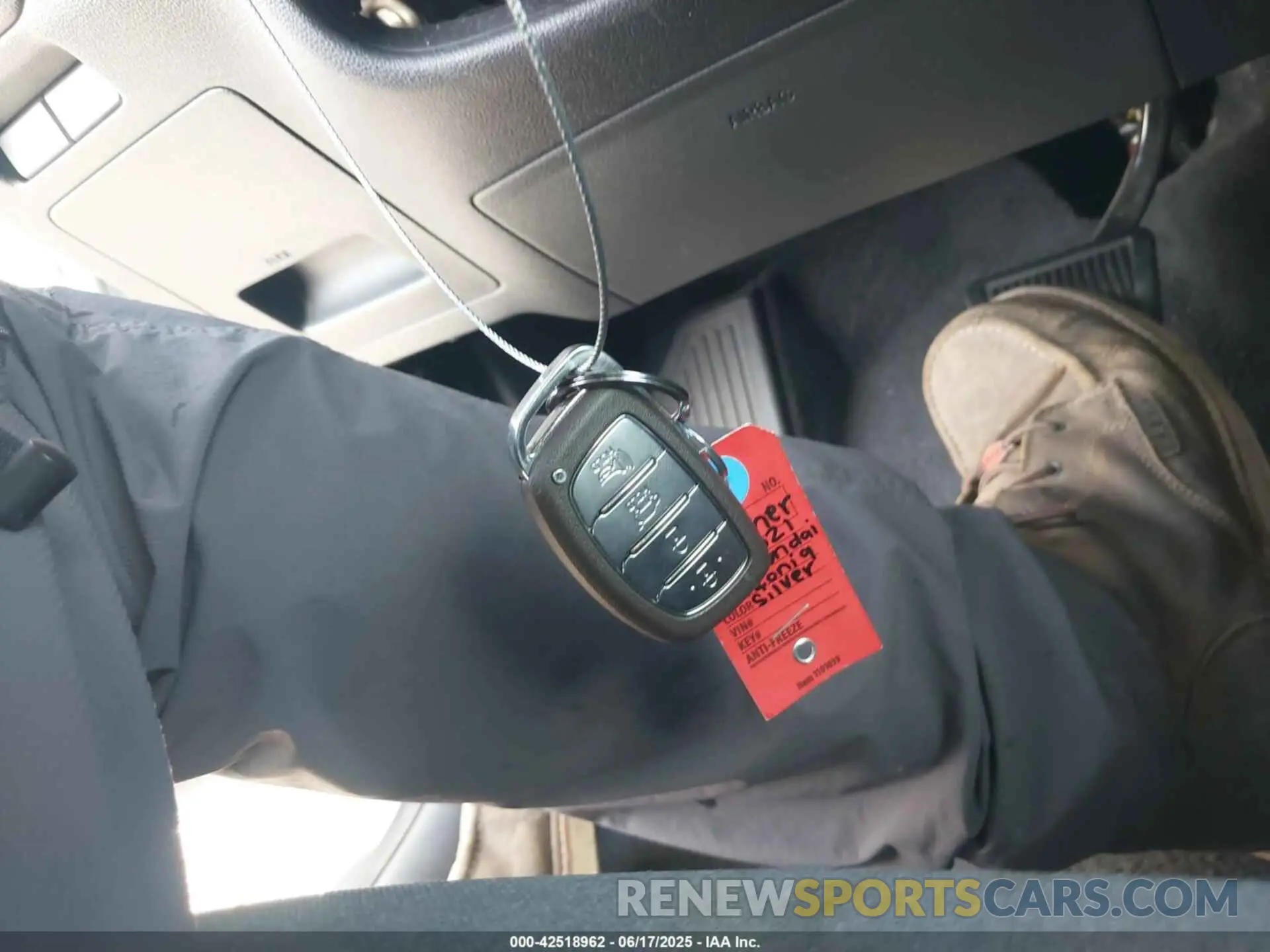 11 Photograph of a damaged car KMHC75LC4MU250976 HYUNDAI IONIQ HYBRID 2021