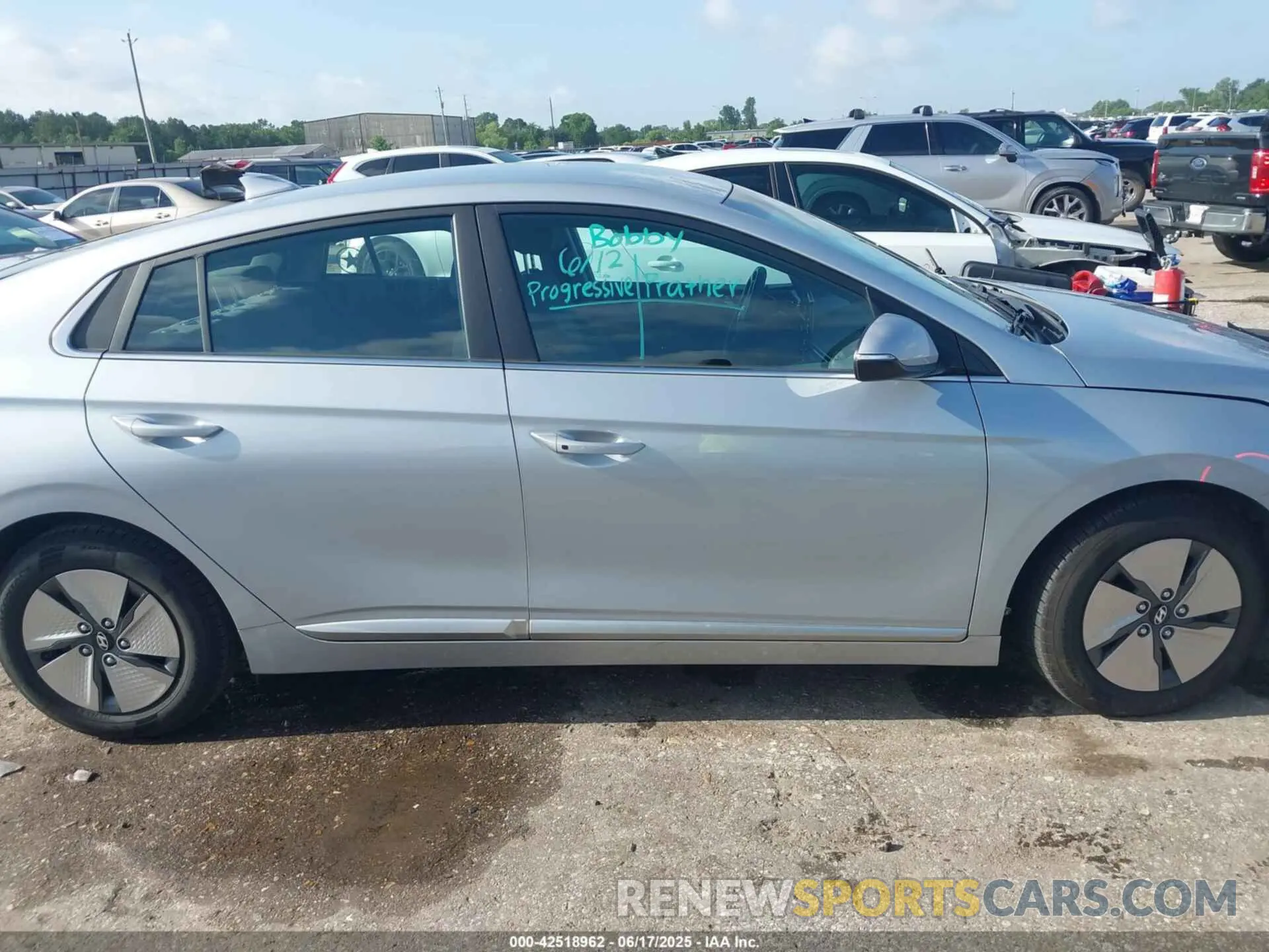 14 Photograph of a damaged car KMHC75LC4MU250976 HYUNDAI IONIQ HYBRID 2021