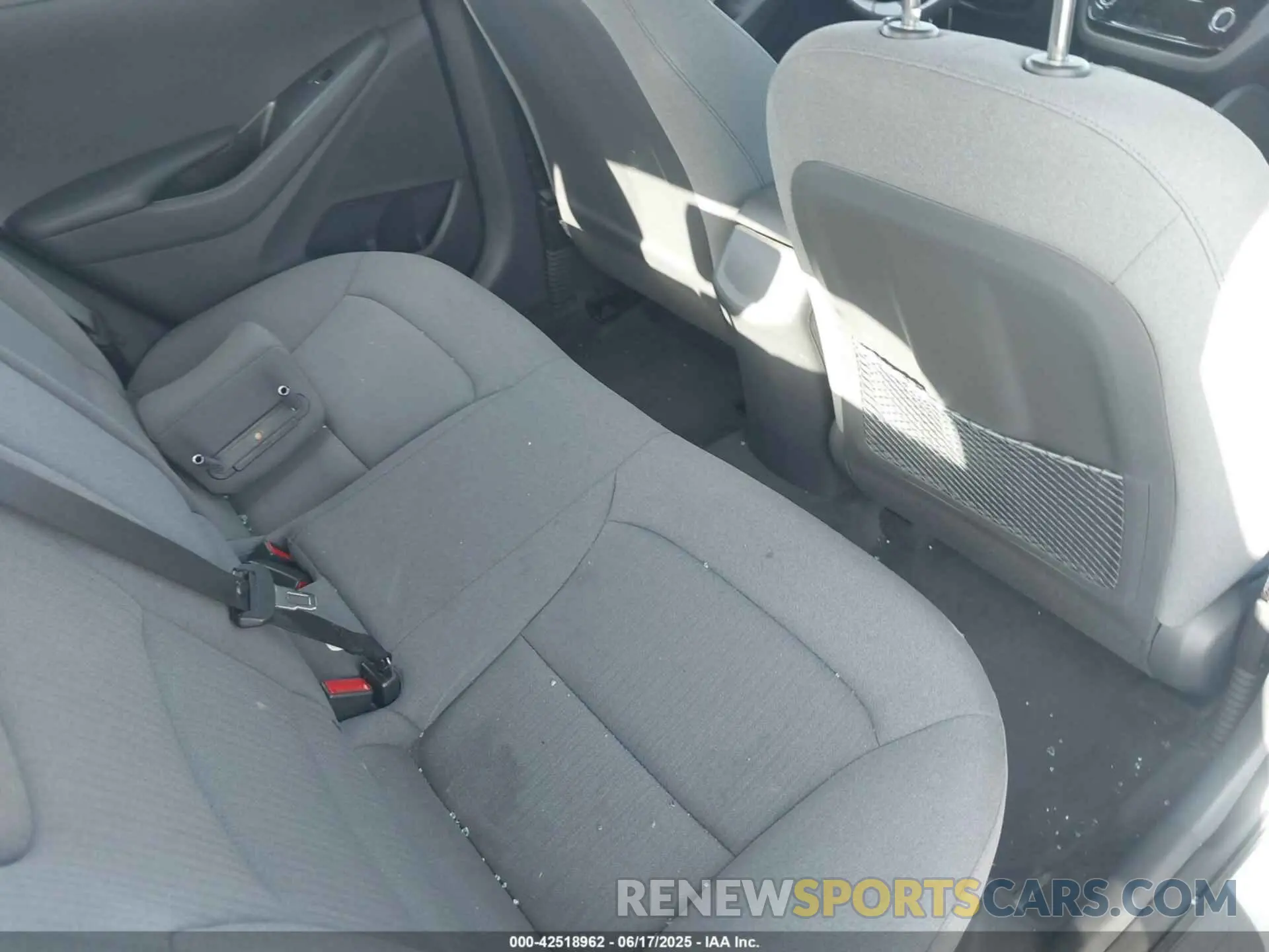 8 Photograph of a damaged car KMHC75LC4MU250976 HYUNDAI IONIQ HYBRID 2021