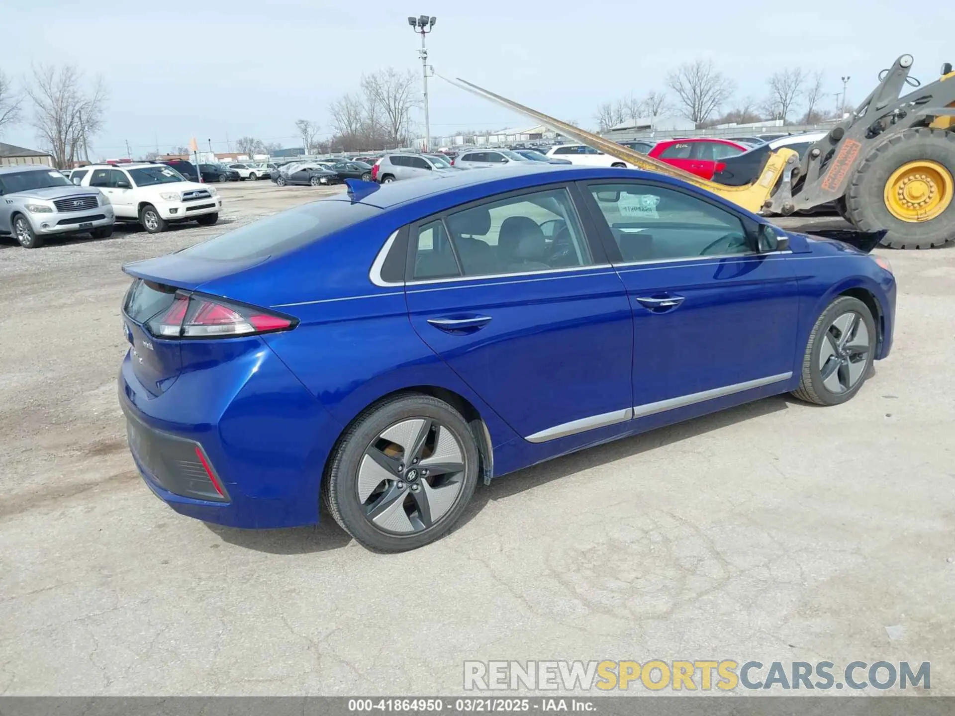4 Photograph of a damaged car KMHC05LC2NU273680 HYUNDAI IONIQ HYBRID 2022