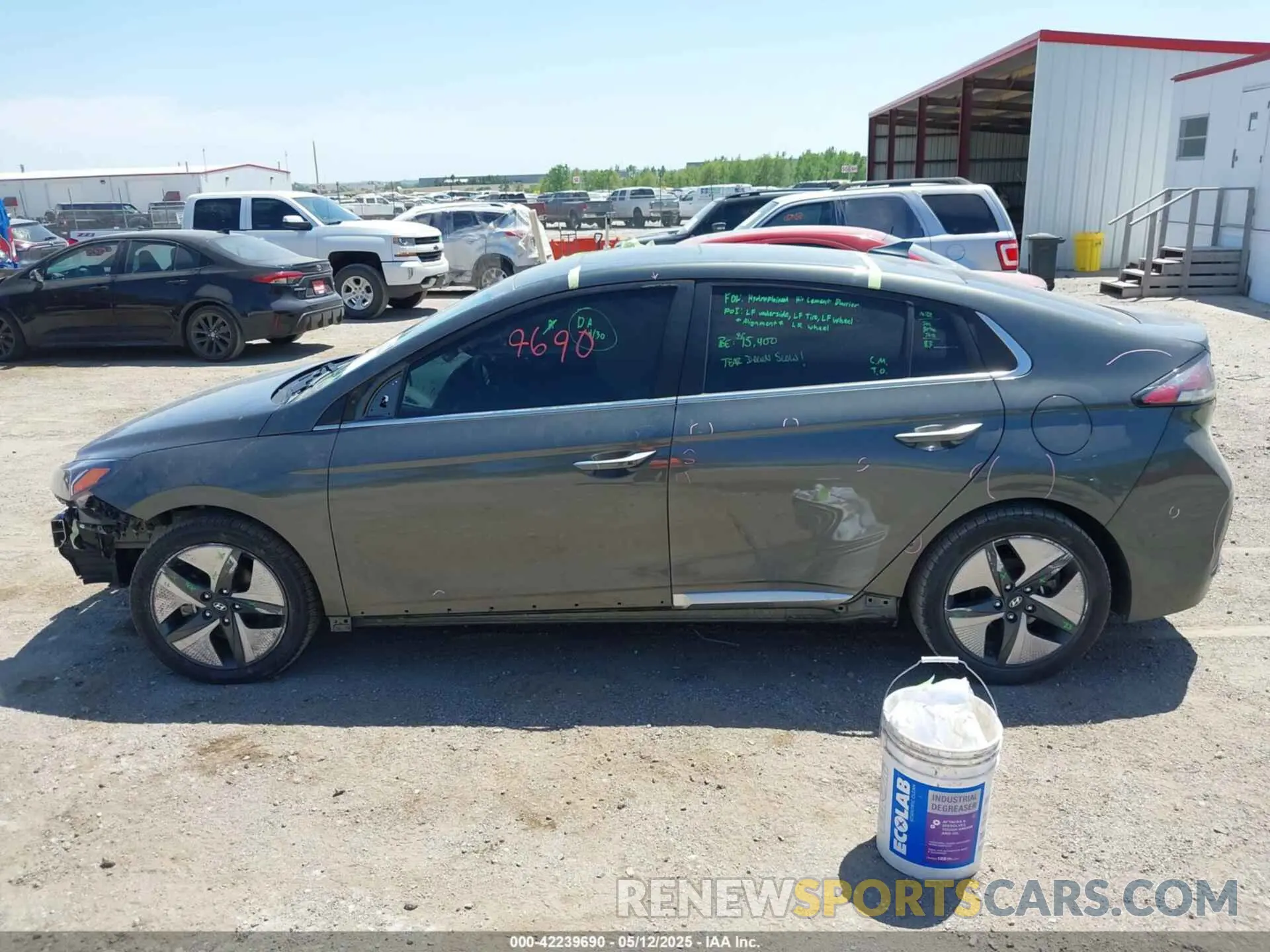 14 Photograph of a damaged car KMHC05LC5NU270689 HYUNDAI IONIQ HYBRID 2022