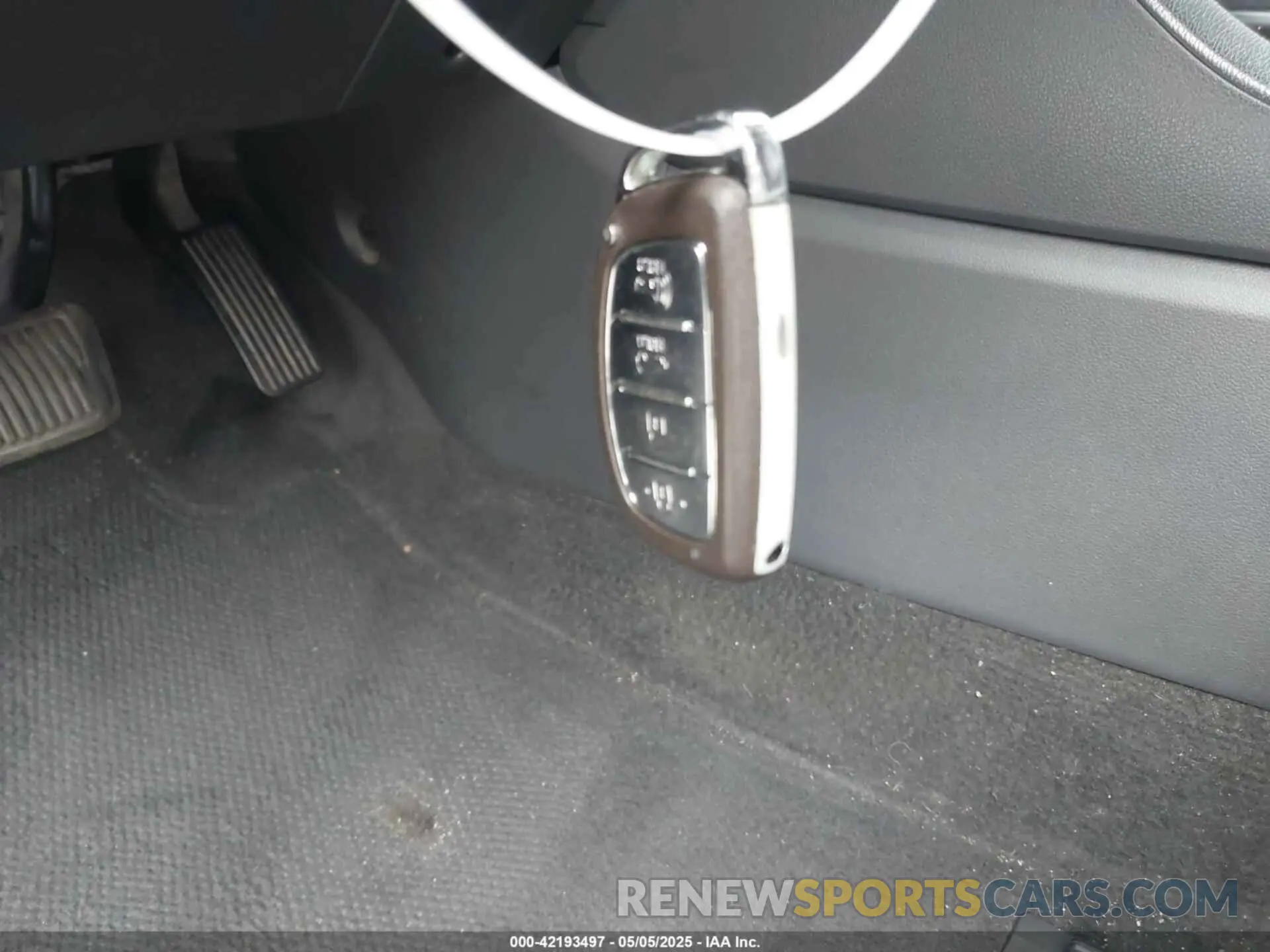11 Photograph of a damaged car KMHC65LC2NU284905 HYUNDAI IONIQ HYBRID 2022