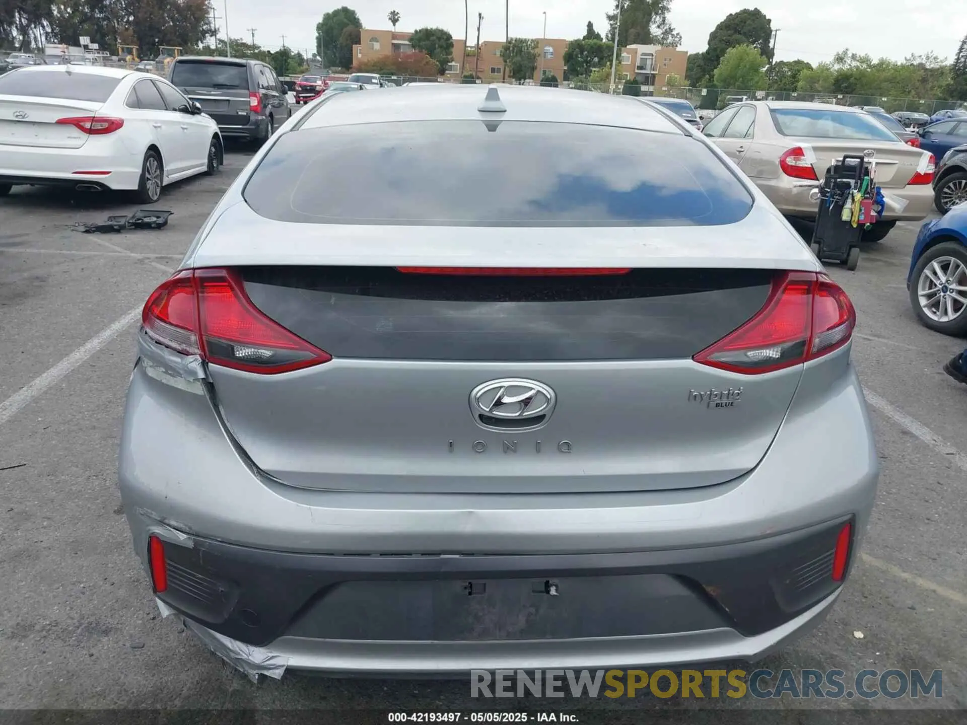 16 Photograph of a damaged car KMHC65LC2NU284905 HYUNDAI IONIQ HYBRID 2022
