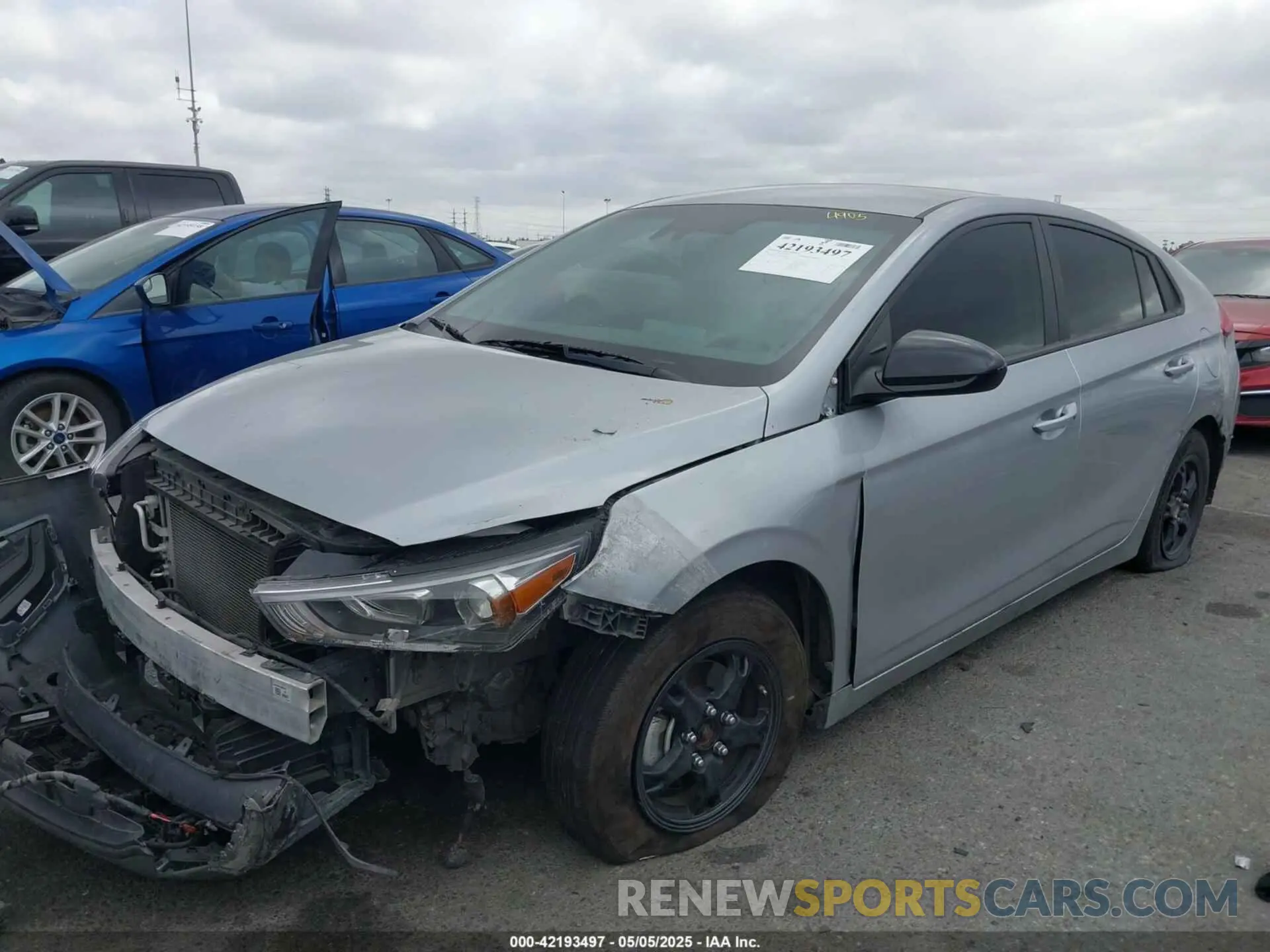 2 Photograph of a damaged car KMHC65LC2NU284905 HYUNDAI IONIQ HYBRID 2022